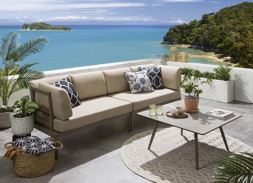 Ensemble de canapé de jardin modulaire Ada avec table basse beige 246x73cm S2