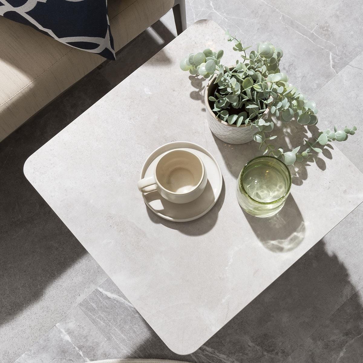 Ensemble de canapé de jardin modulaire Ada avec tables d'appoint, beige 246 x 73 cm S1