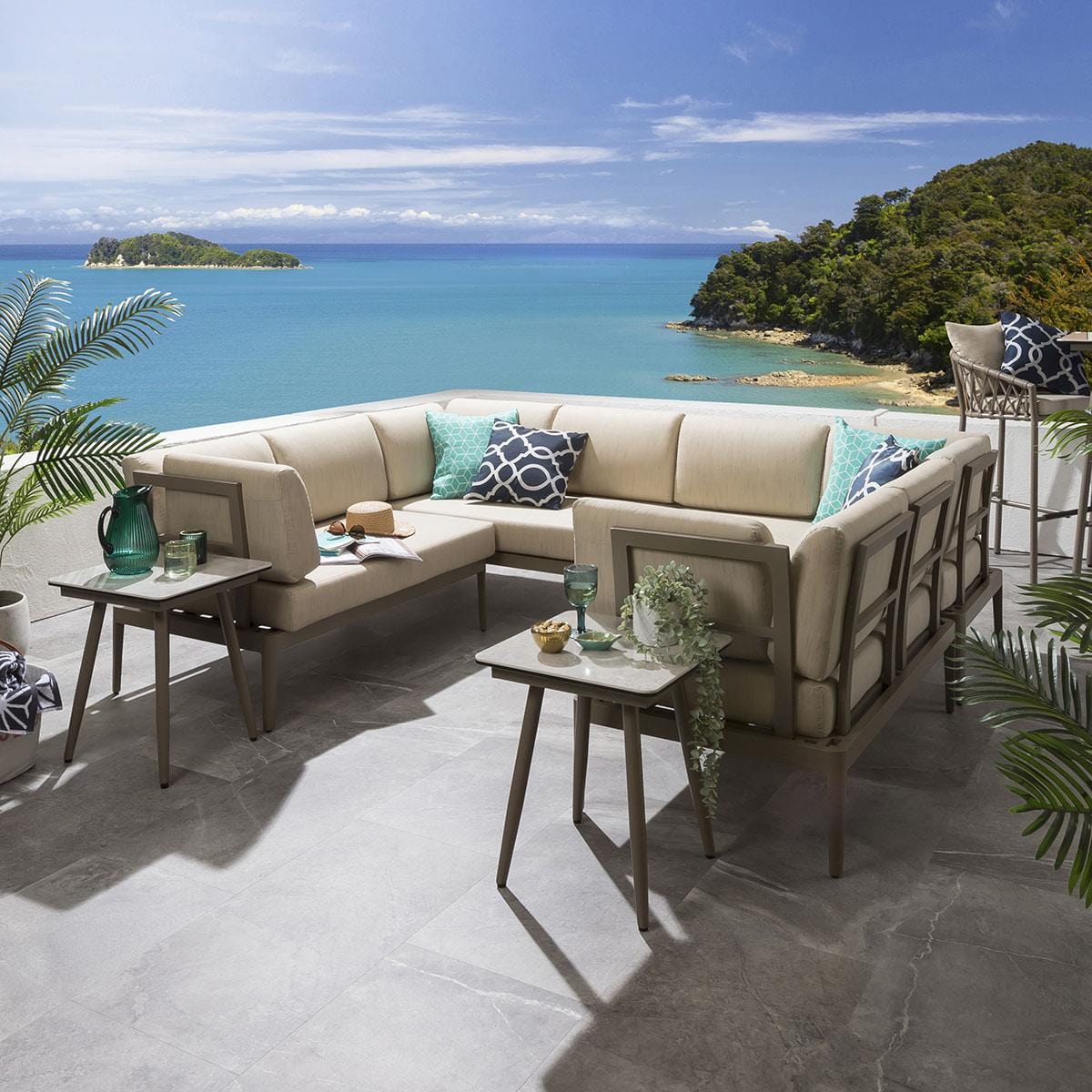 Ensemble canapé d'angle de jardin modulaire en forme de U Ada avec tables d'appoint, beige, 246 x 196 cm, U1