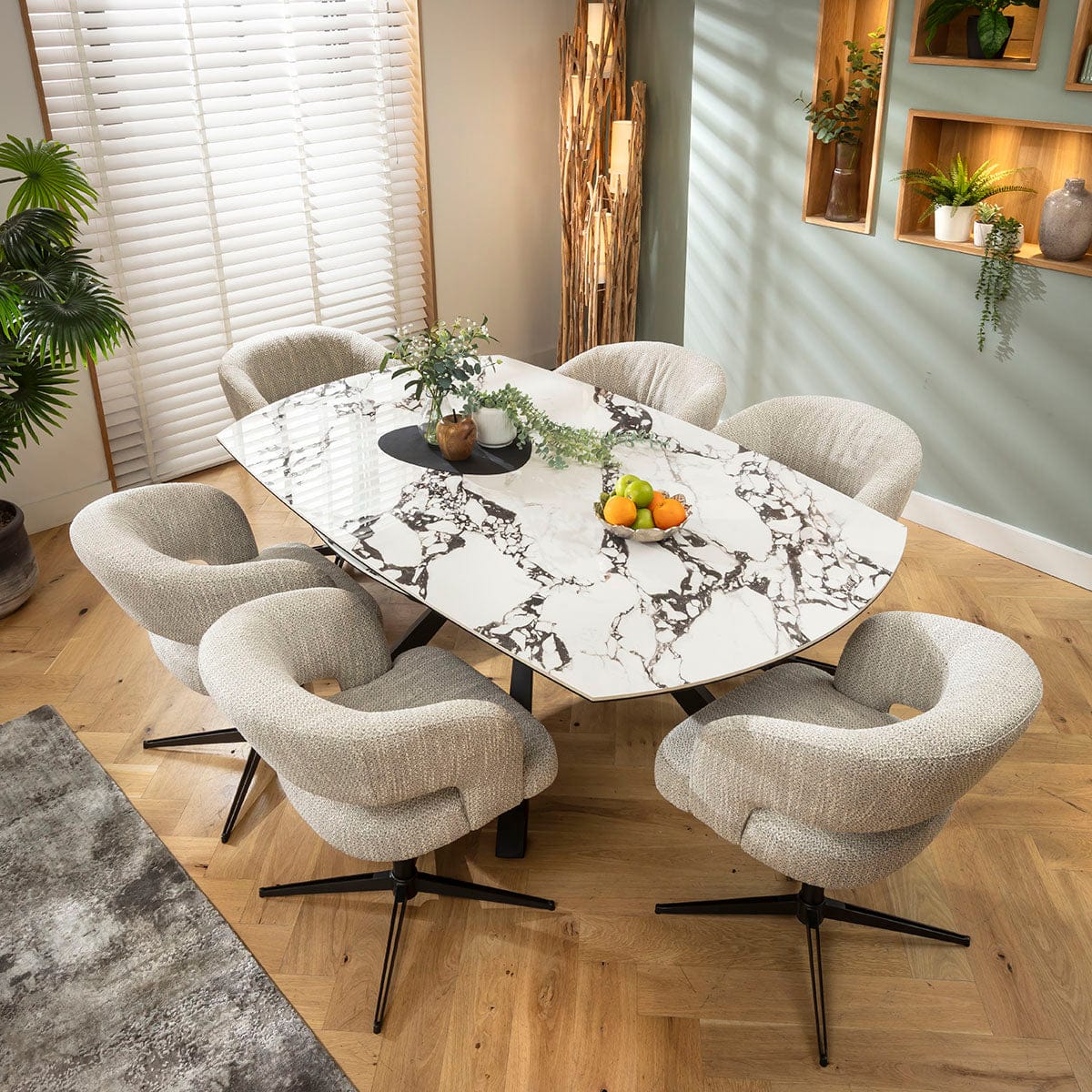 Ensemble de salle à manger rond extensible 6 places Aubrey &amp; Rudie, céramique grise et blanche veinée de noir