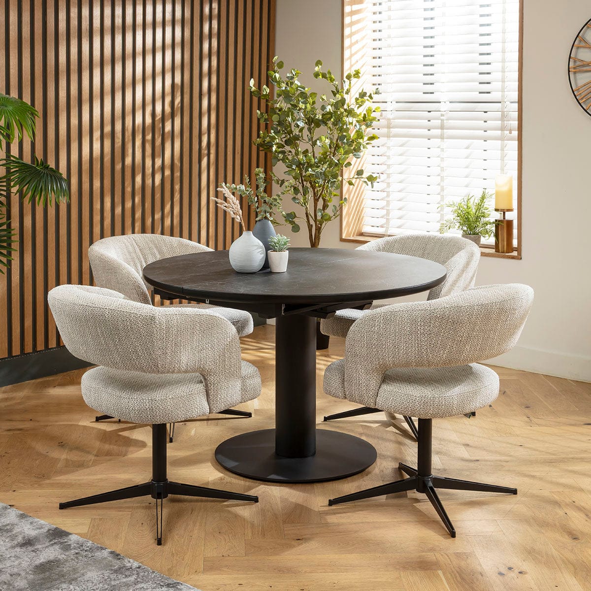 Ensemble de salle à manger rond extensible 4 places Aubrey &amp; Venus en céramique grise et noire