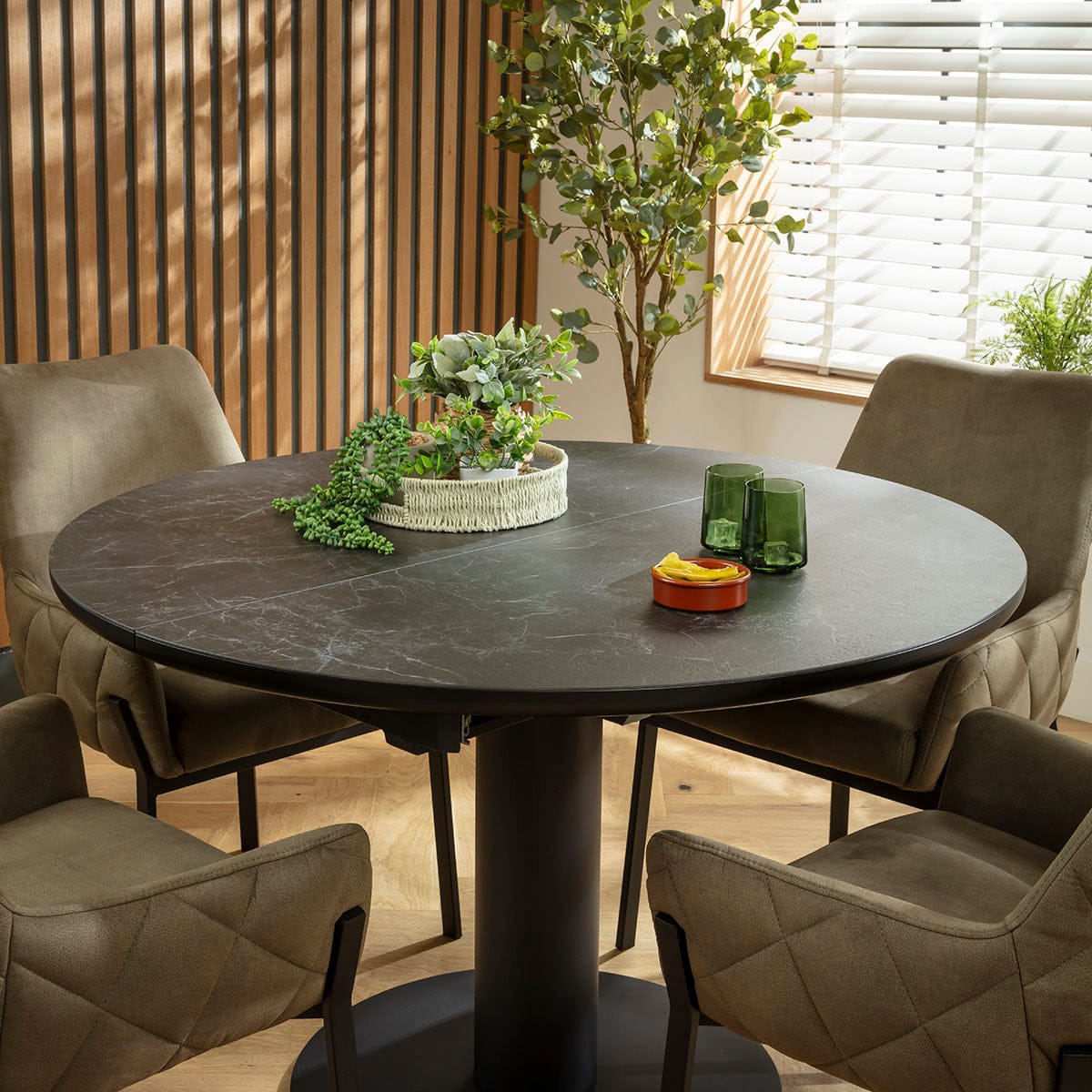 Ensemble de salle à manger rond extensible 4 places Cora &amp; Venus en céramique verte et noire