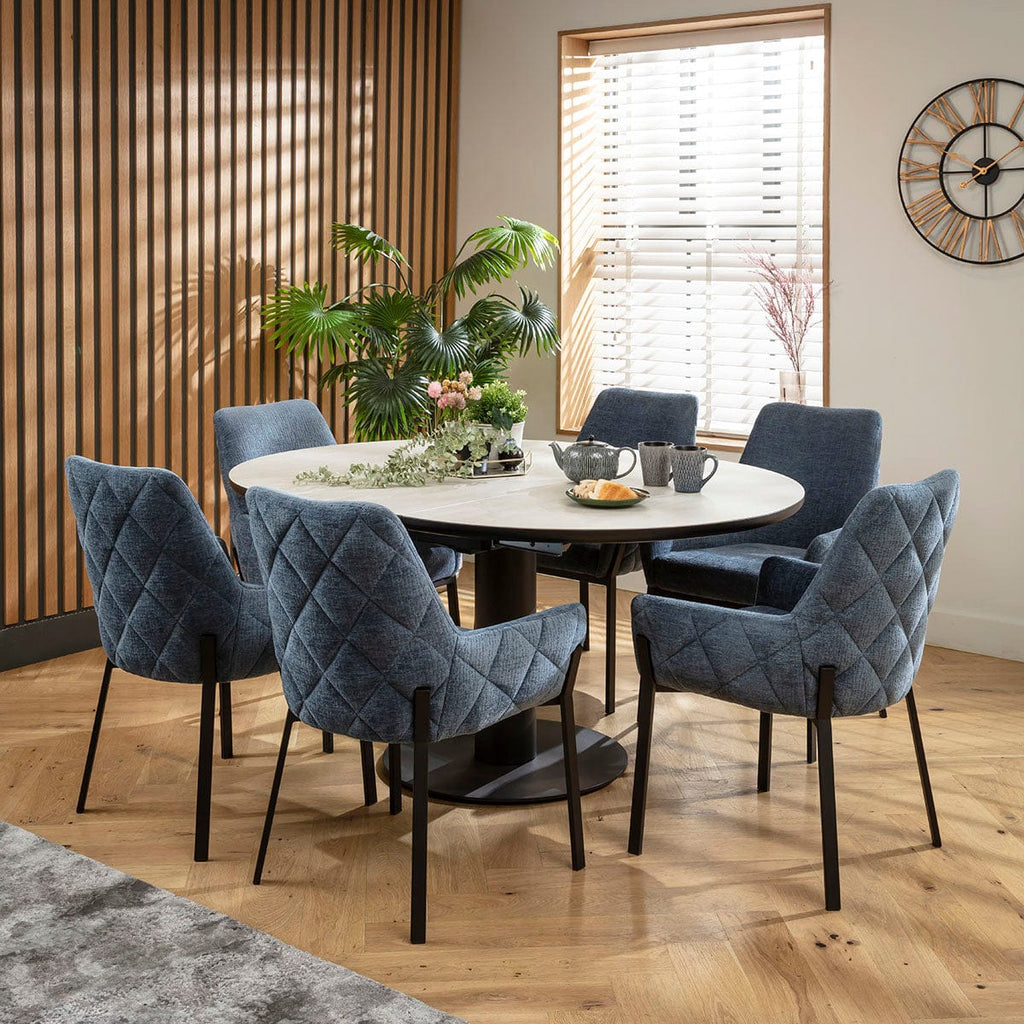 Ensemble de salle à manger rond extensible 6 places Cora &amp; Venus, en chenille bleue et céramique gris clair
