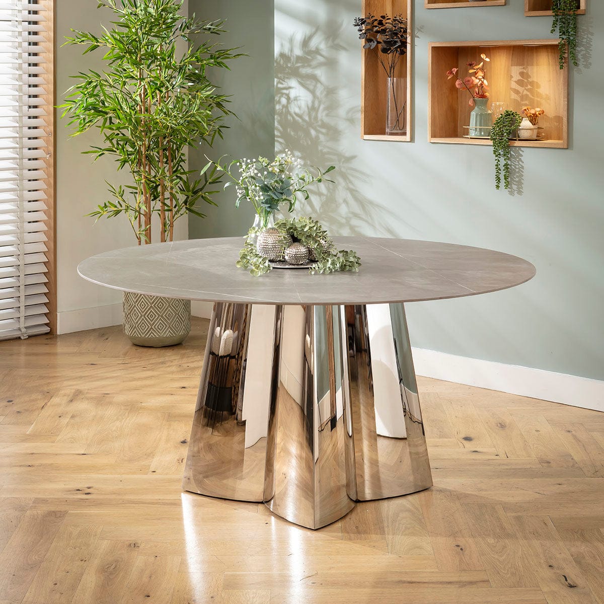 Table de salle à manger ronde Dynasty en céramique effet marbre gris et argent 150 cm
