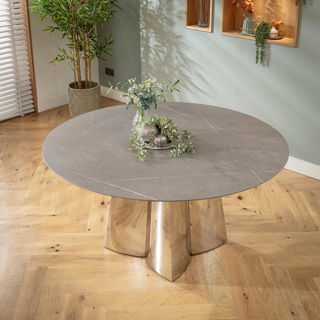 Table de salle à manger ronde Dynasty en céramique effet marbre gris et argent 150 cm