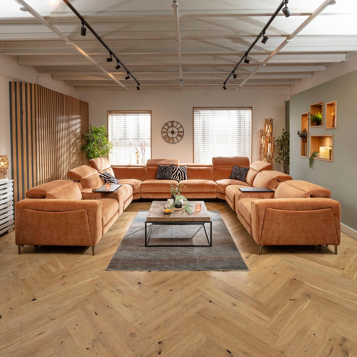 Canapé d'angle Florance 8 places avec trois fauteuils inclinables et console de rangement, orange brûlé, 408 x 342 cm