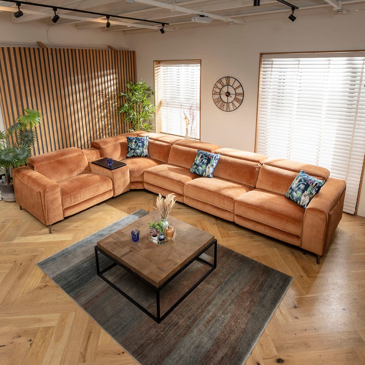 Canapé d'angle inclinable 5 places Florance avec console de rangement, orange brûlé, 391 x 260 cm