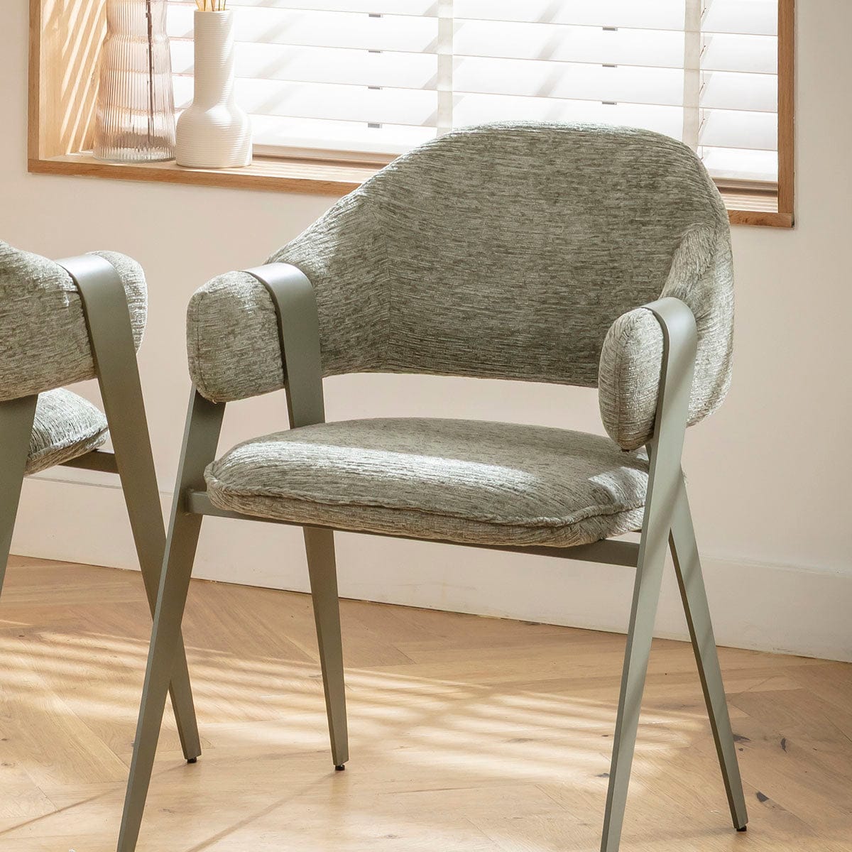 Chaise de salle à manger Freya Ultra-Modern Carver verte