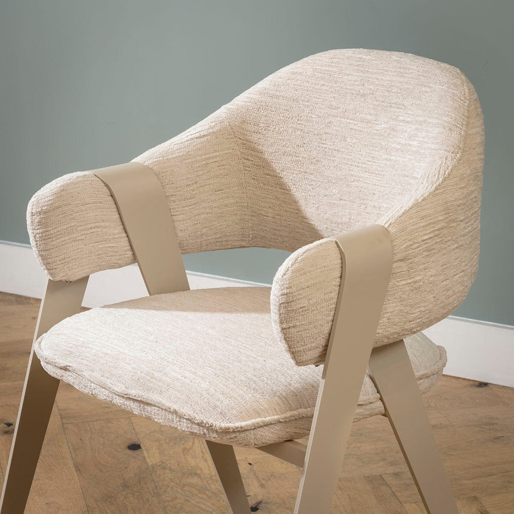 Chaise de salle à manger Freya Ultra-Modern Carver couleur crème
