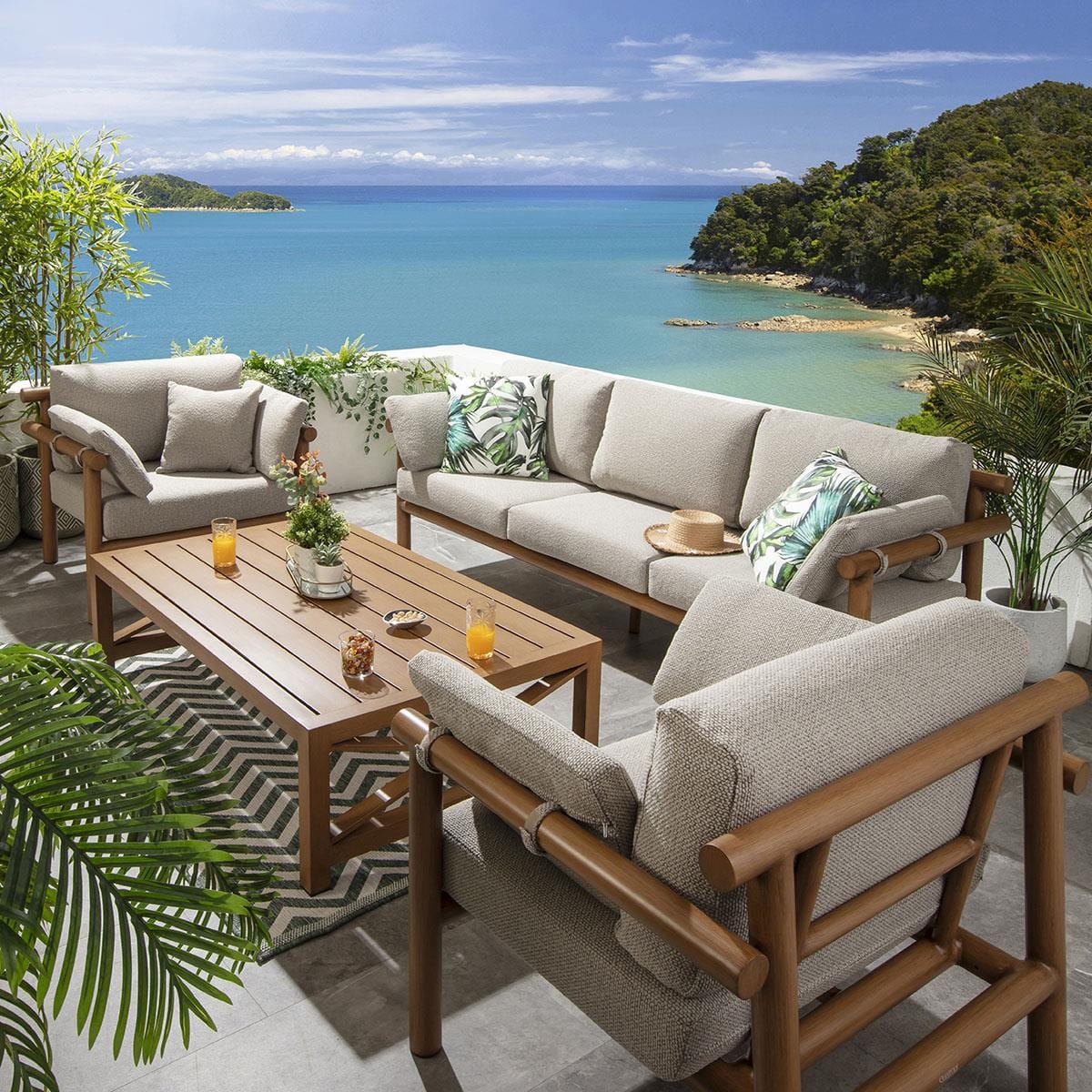 Ensemble de canapés de jardin 5 places Mia en aluminium imitation bois, coloris chêne latte