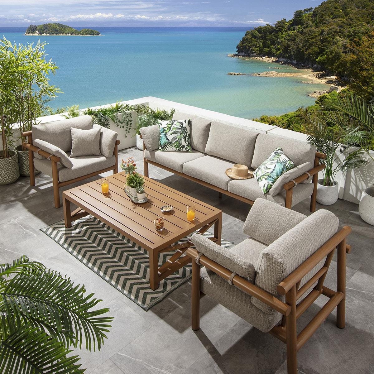 Ensemble de canapés de jardin 5 places Mia en aluminium imitation bois, coloris chêne latte