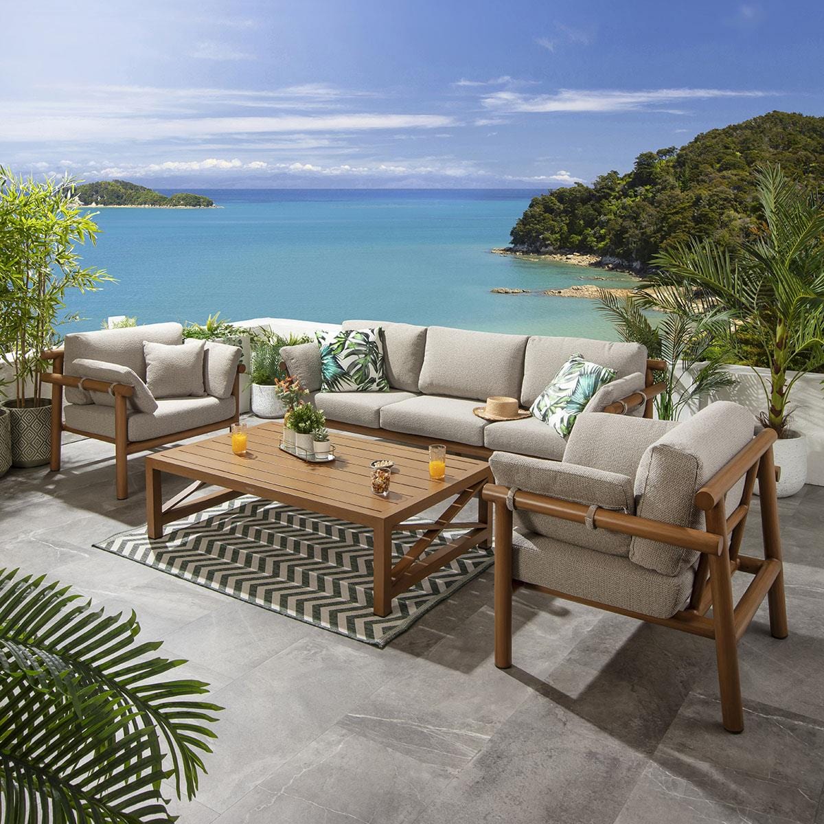 Ensemble de canapés de jardin 5 places Mia en aluminium imitation bois, coloris chêne latte