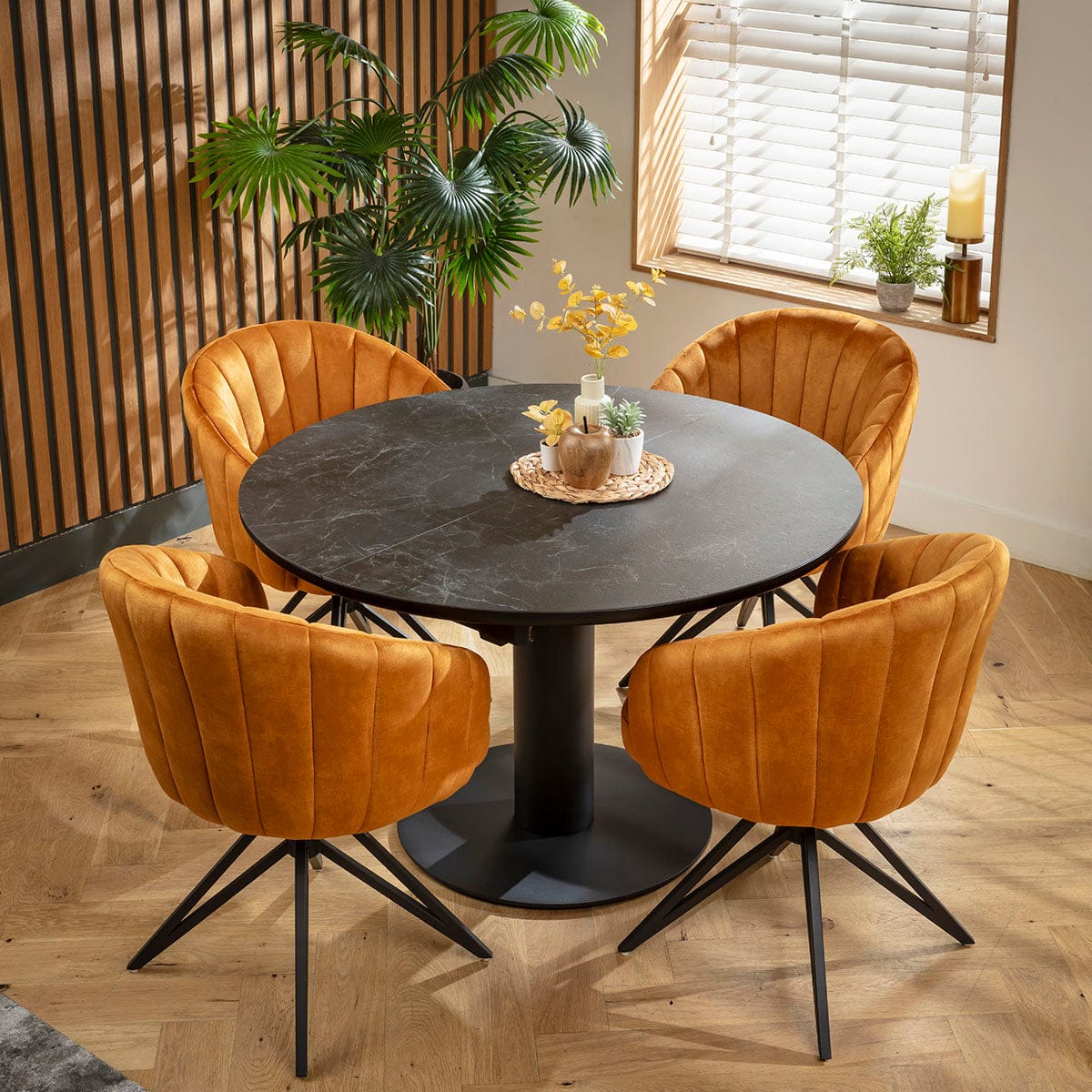 Ensemble de salle à manger rond extensible 4 places Hattie &amp; Venus, céramique safran et noire