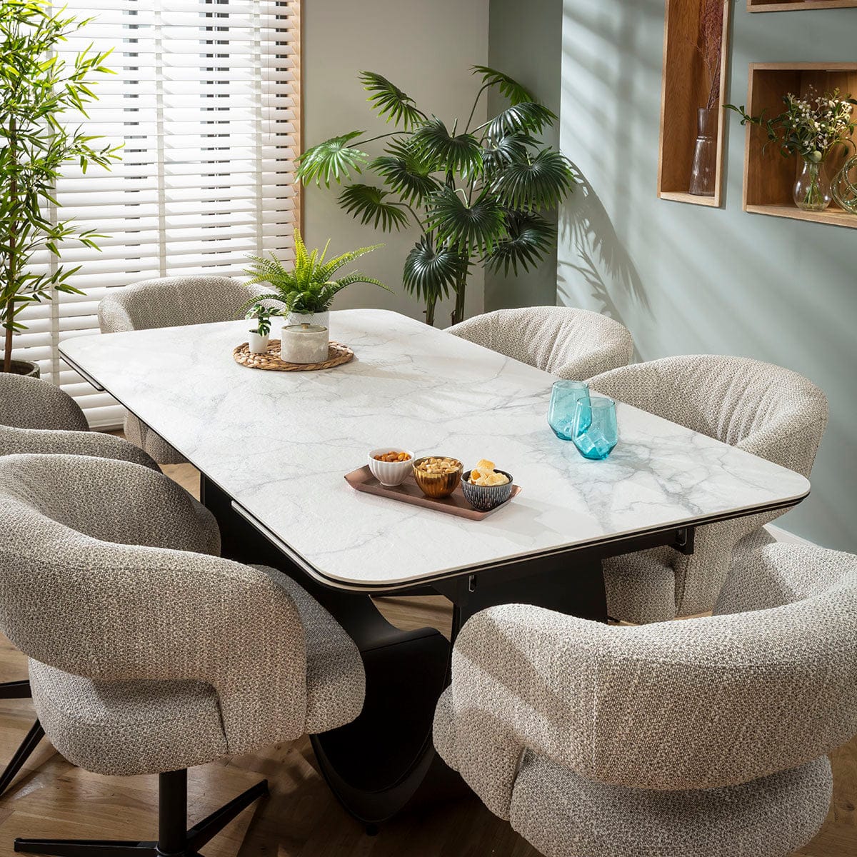 Ensemble de salle à manger extensible 6 places Aubrey &amp; Hugo, style moderne, en céramique grise et blanche mate