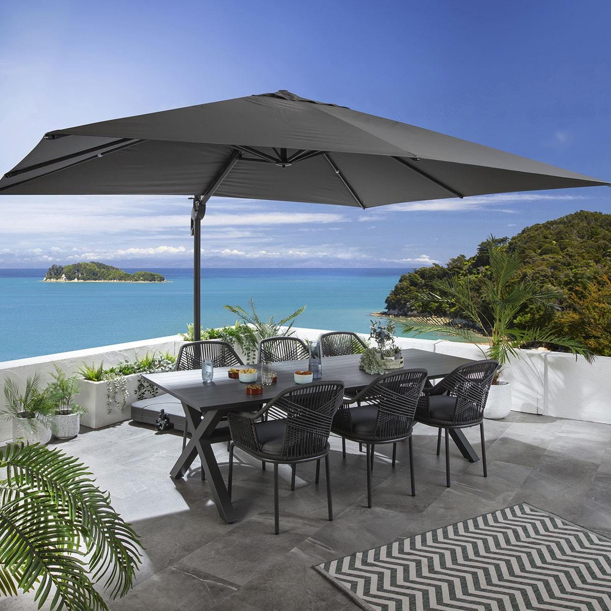 Parasol de jardin déporté Sun grand format avec base, gris, 300 x 400 cm