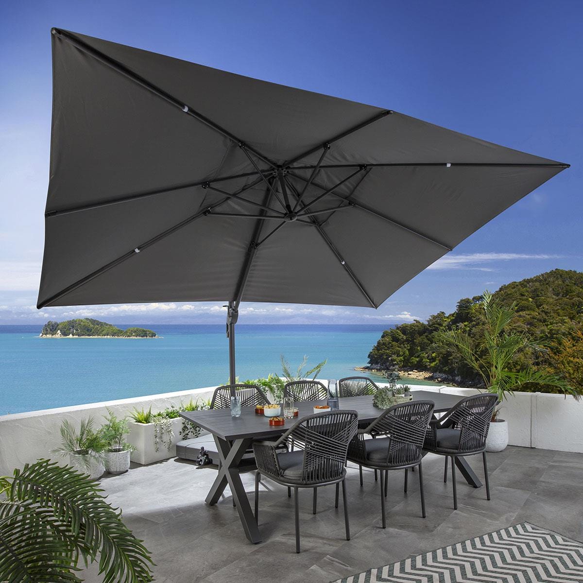 Parasol de jardin déporté Sun grand format avec base, gris, 300 x 400 cm