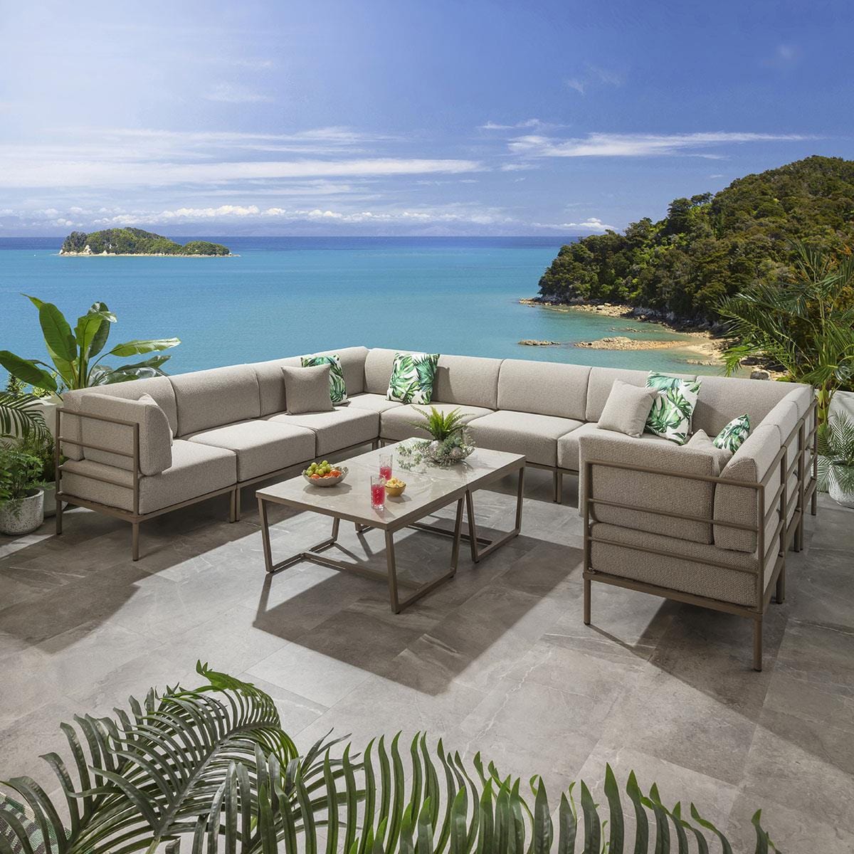 Canapé d'angle en U Alfie Garden, couleur crème latte, 360 x 288 cm, U12