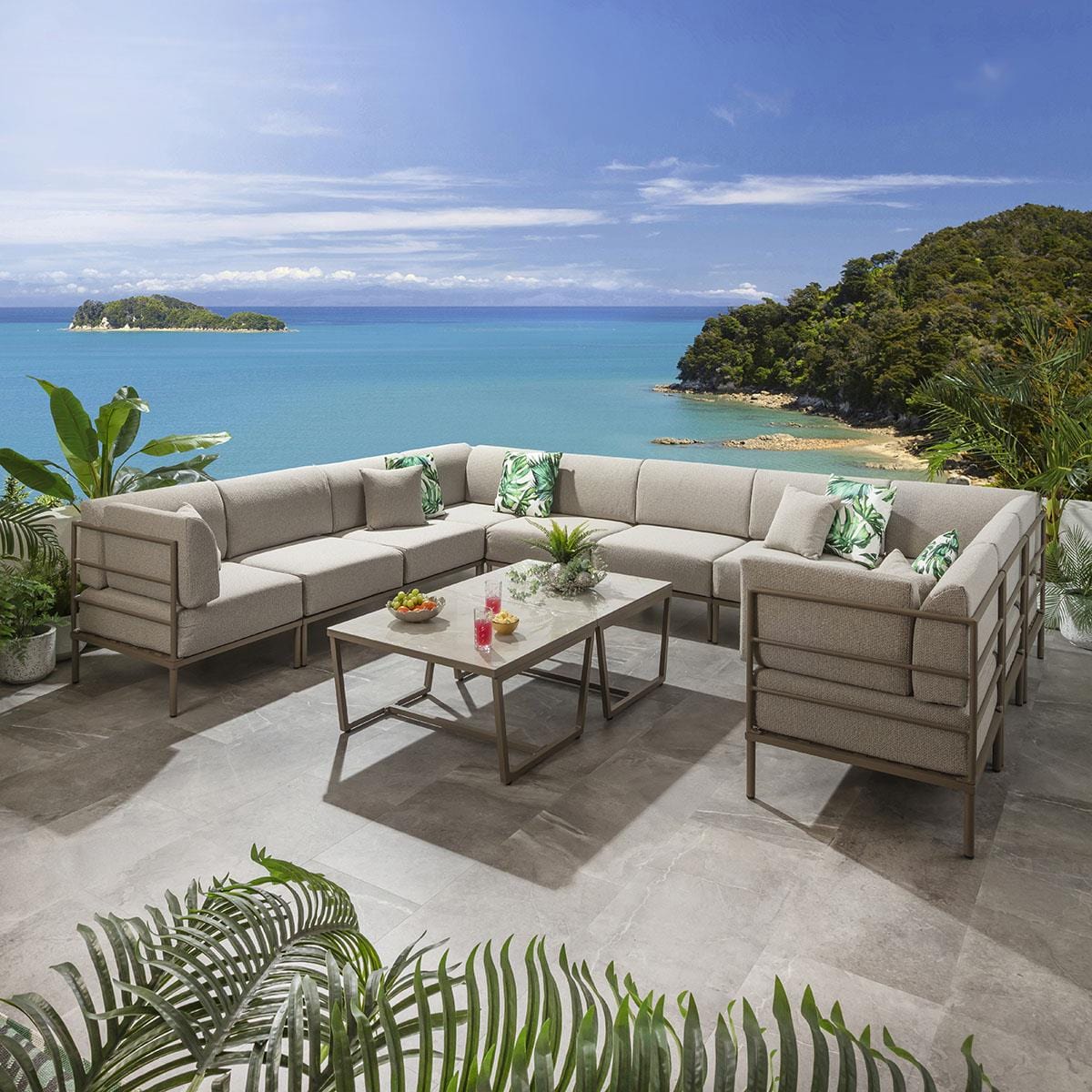 Canapé d'angle en U Alfie Garden, couleur crème latte, 360 x 288 cm, U12