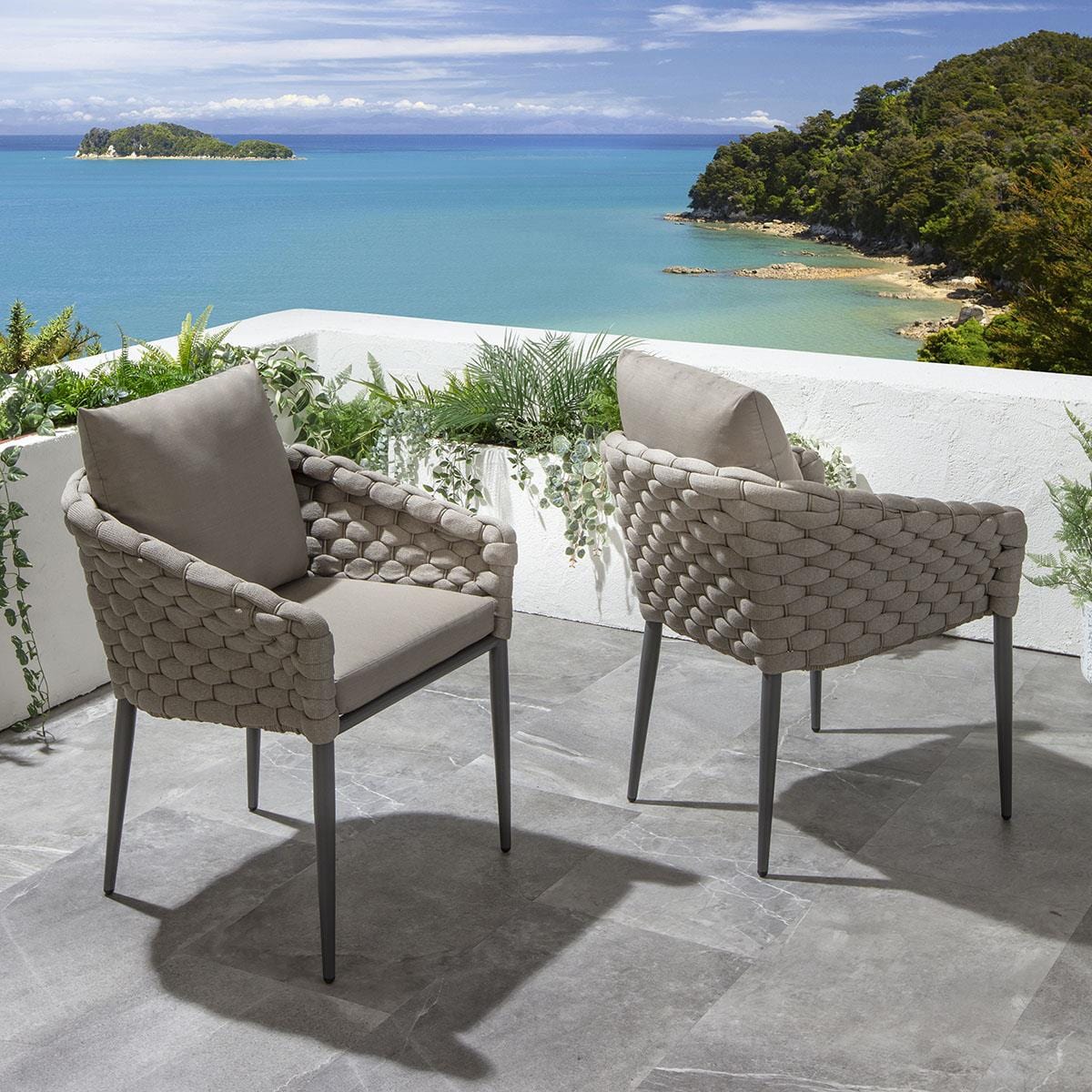 Ensemble de salle à manger d'extérieur rond Sundowner 6 places, aluminium café et beige