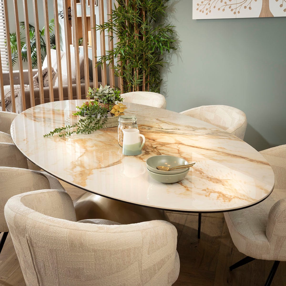 Ensemble de salle à manger ovale de luxe 6 places Lyla &amp; Venusia en céramique crème et blanche