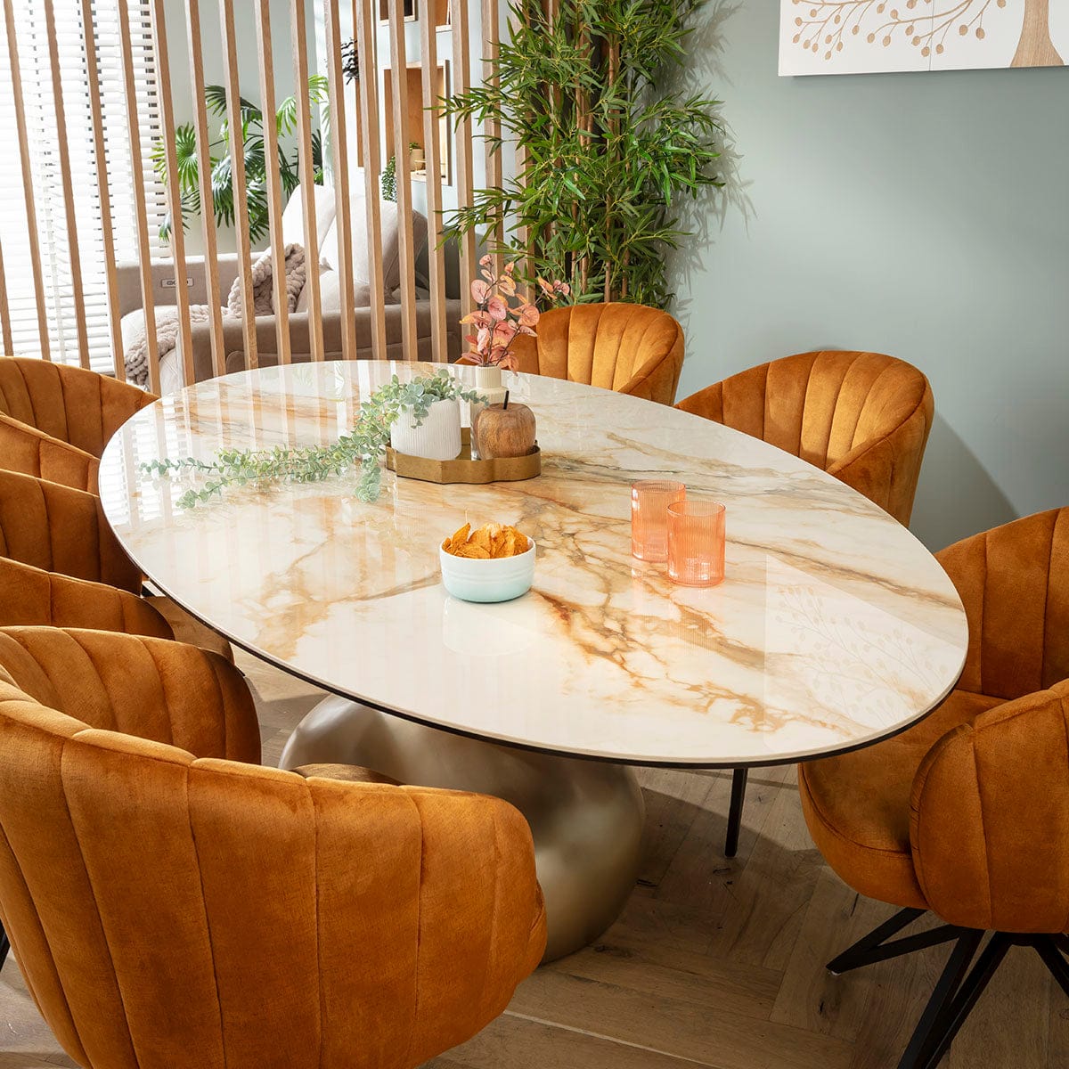 Ensemble de salle à manger ovale de luxe 6 places Hattie &amp; Venusia, céramique safran et blanche