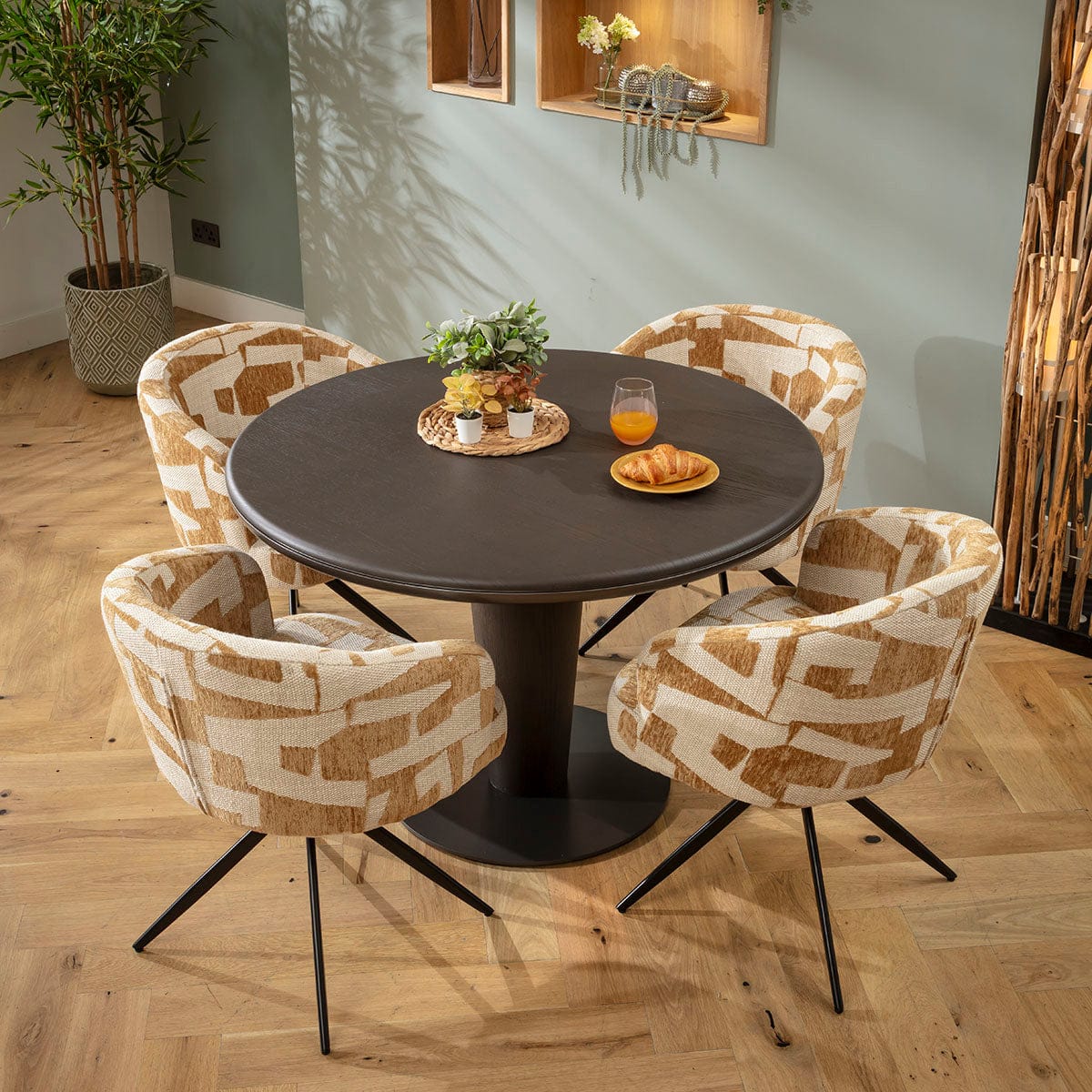 Ensemble de salle à manger rond contemporain 4 places Lyla &amp; Pluto, chêne jaune et gris délavé