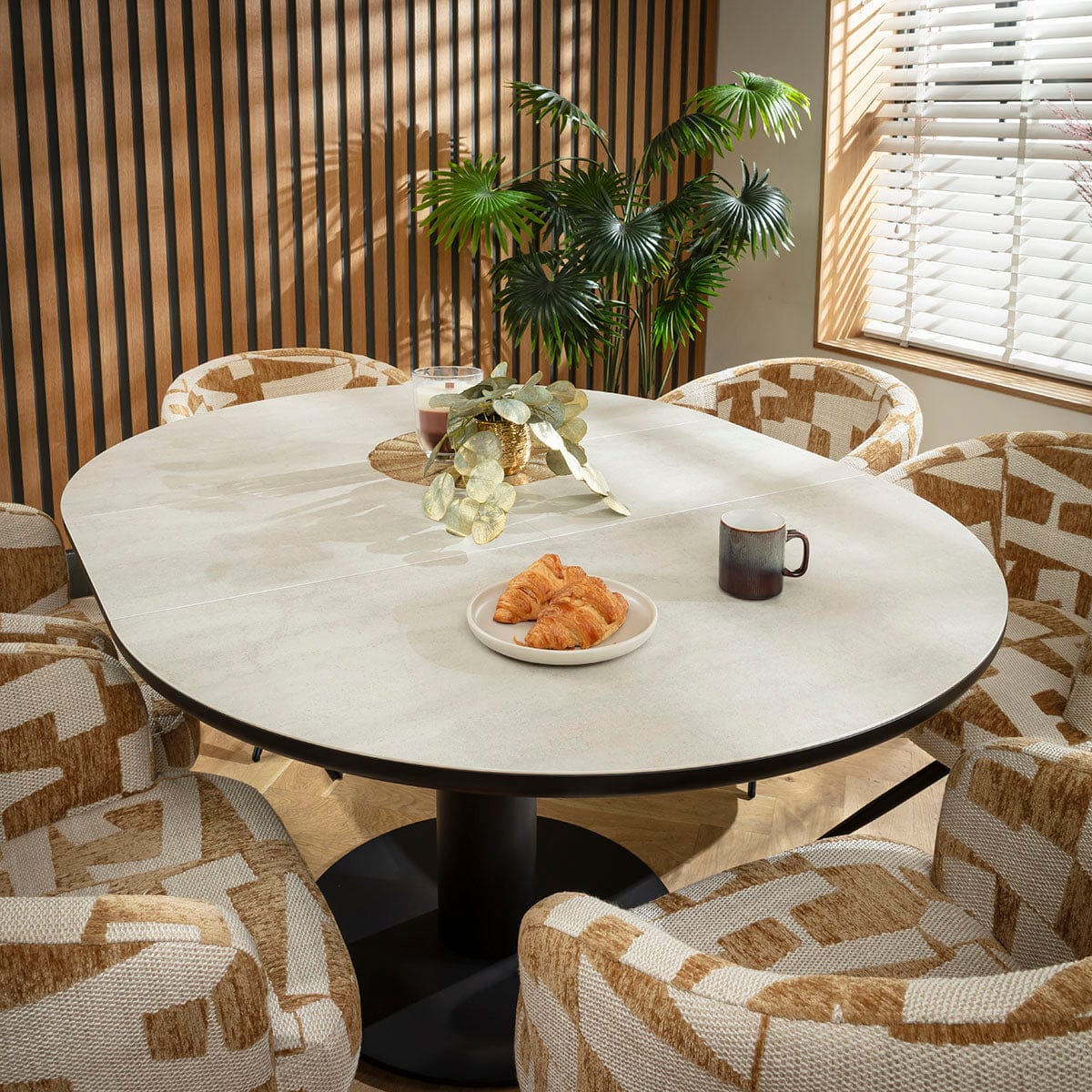 Ensemble de salle à manger rond extensible 6 places Lyla &amp; Venus en céramique jaune et gris clair