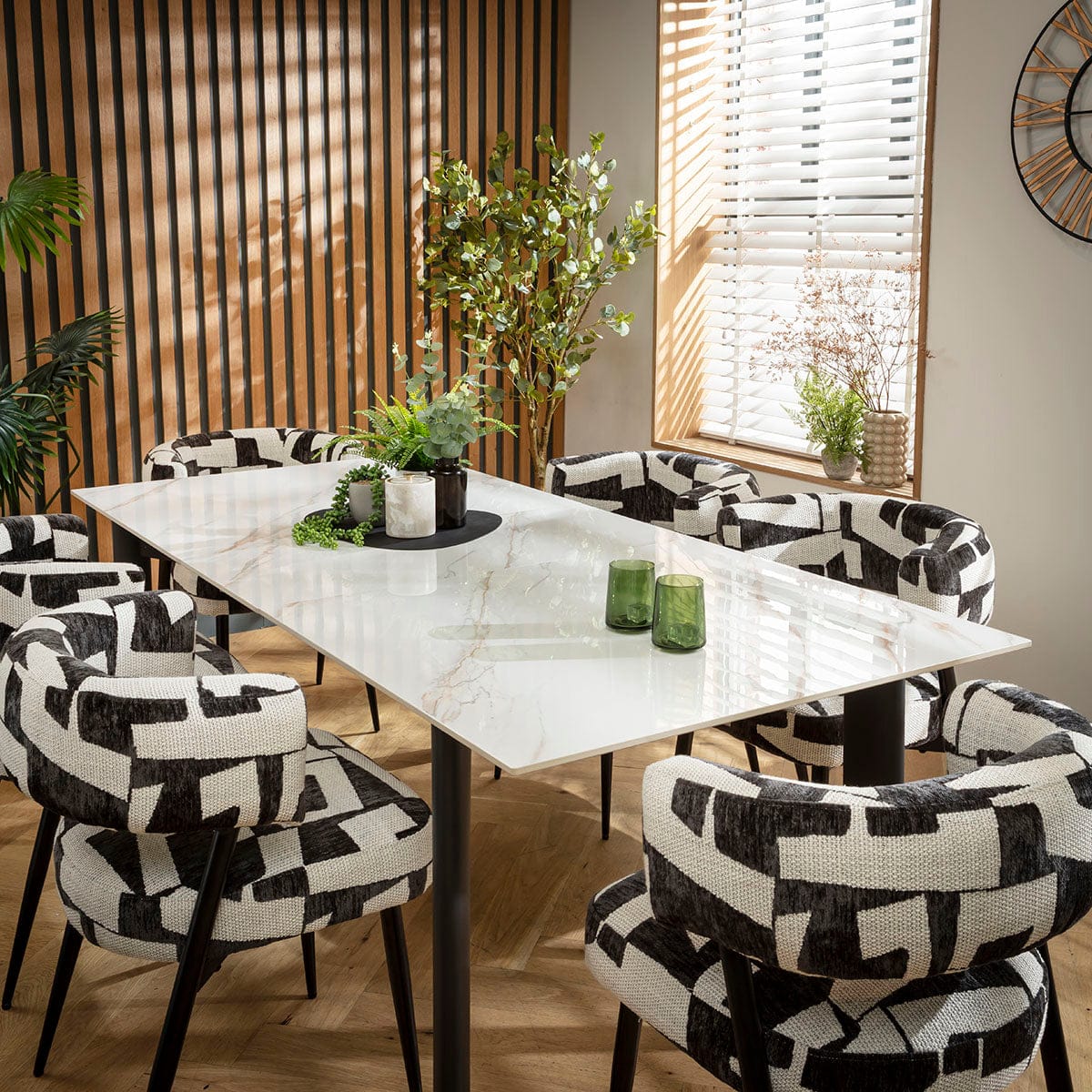 Ensemble de salle à manger extensible 6 places Mila &amp; Cain en céramique noire et blanche