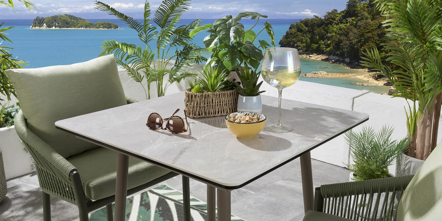 Ensemble bar de jardin extérieur Cole 2 places en céramique, vert et beige