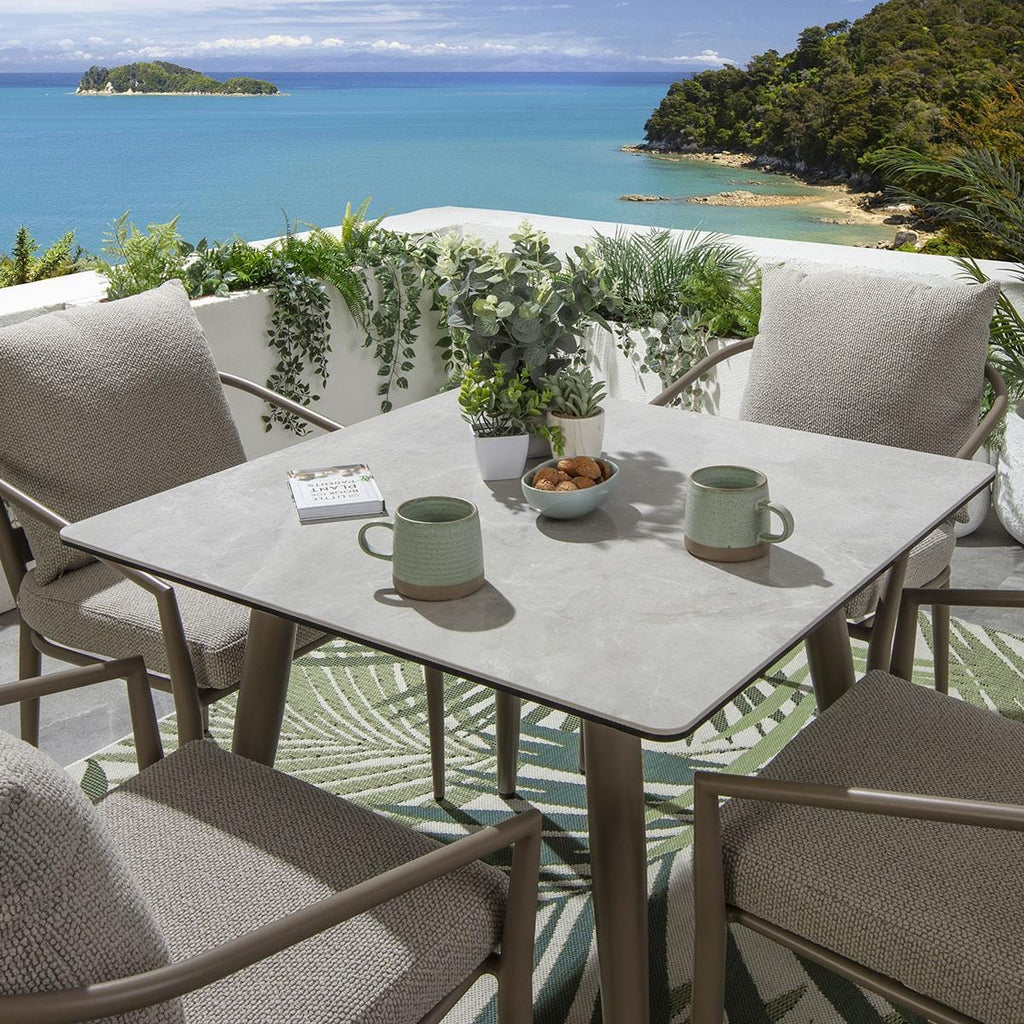 Ensemble de salle à manger de jardin carré Mia 4 places en céramique, couleur crème, aluminium