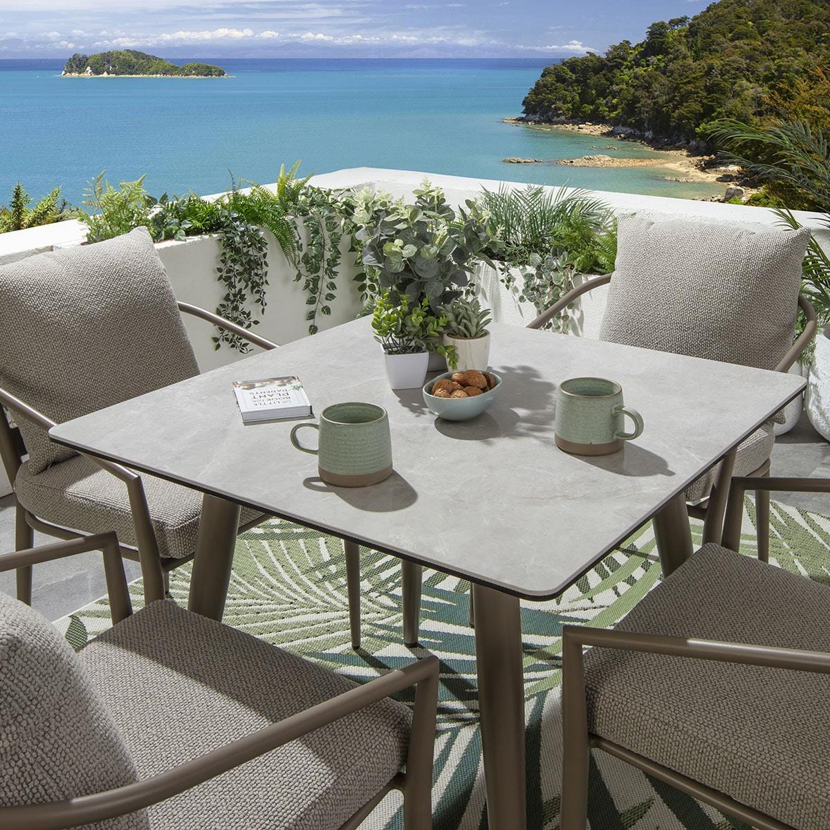 Ensemble de salle à manger de jardin carré Mia 4 places en céramique, couleur crème, aluminium