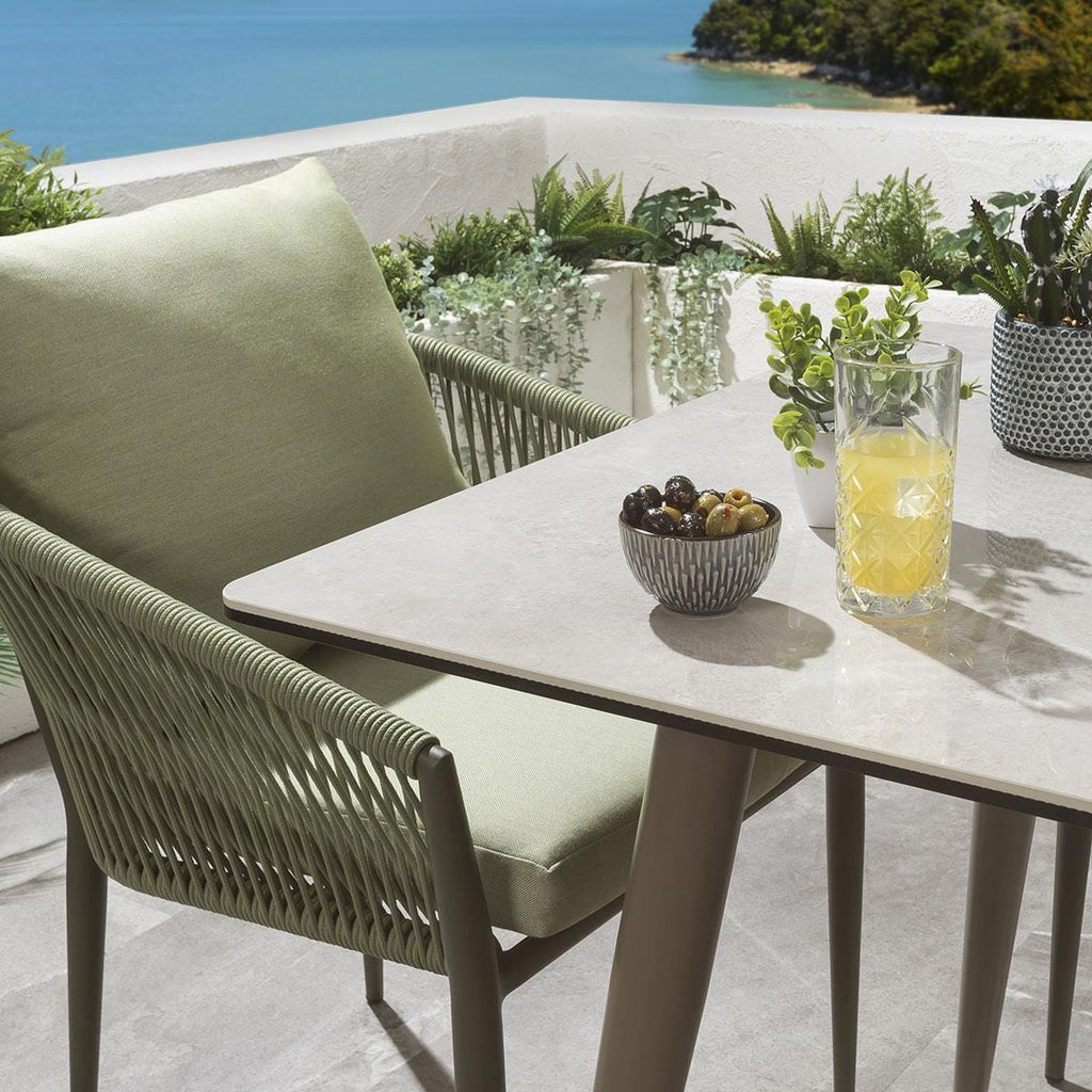 Ensemble de salle à manger de jardin Cole 4 places en céramique verte et beige