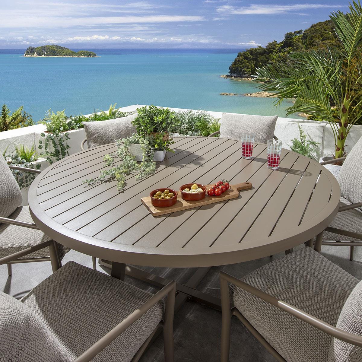 Ensemble de salle à manger de jardin rond 6 places Mia, aluminium crème et beige