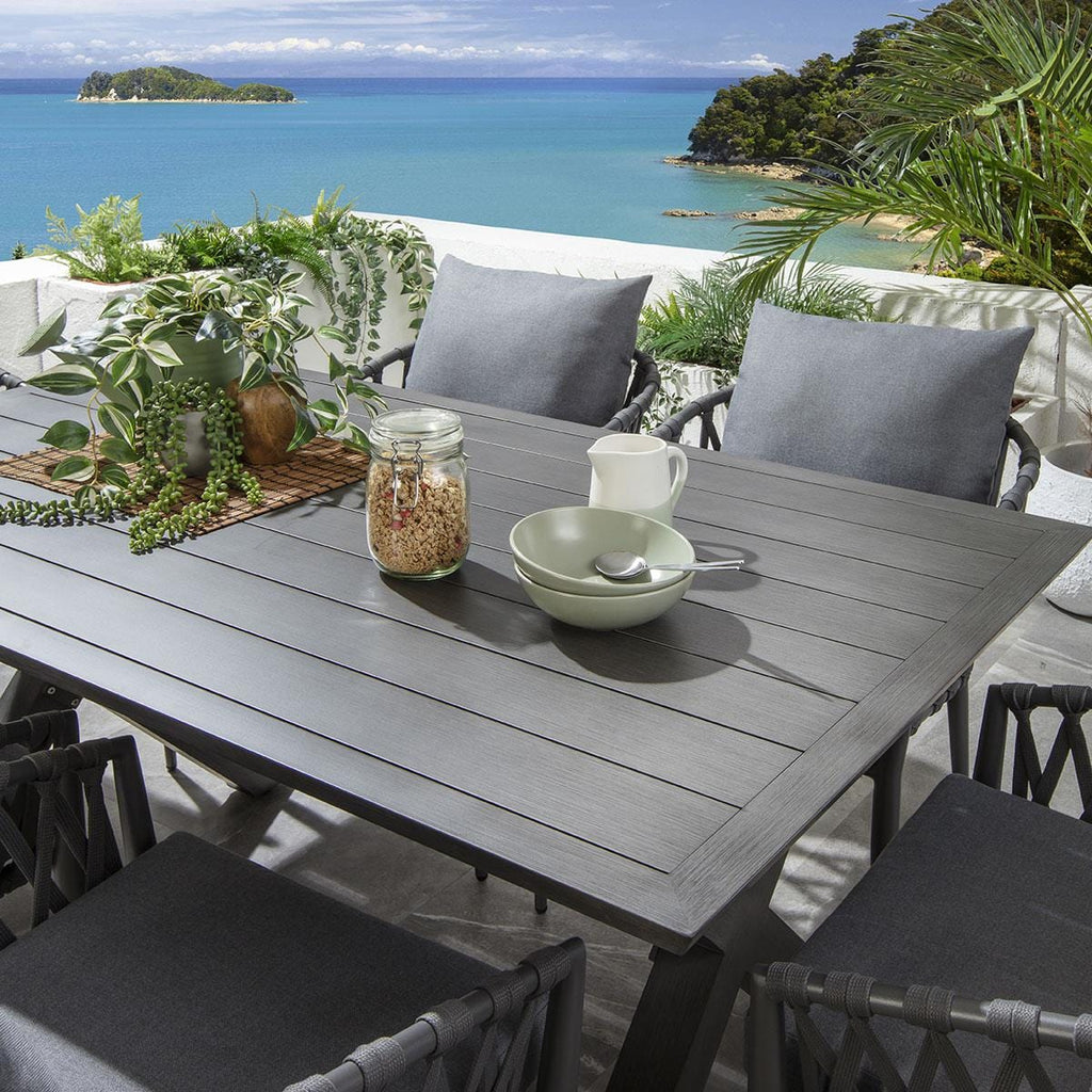 Ensemble de salle à manger de jardin 6 places Verity, en aluminium effet bois gris
