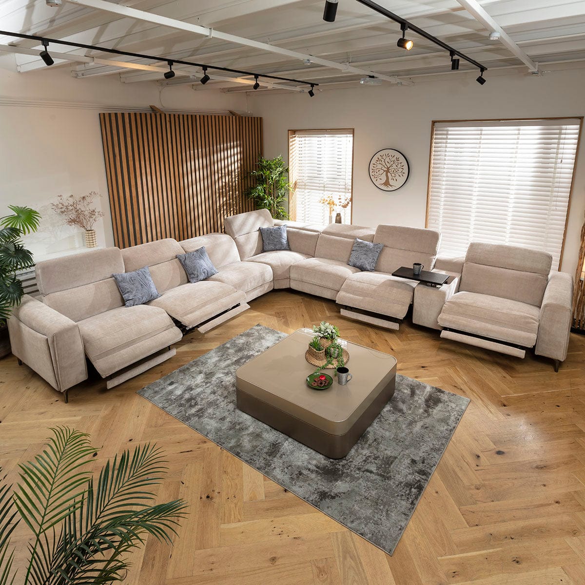 Canapé d'angle Florance 7 places avec quatre fauteuils inclinables et console de rangement, gris mastic, 424 x 391 cm