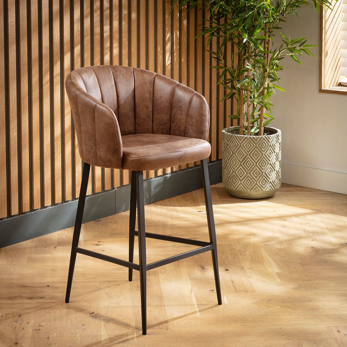 Tabouret de bar de cuisine moderne Hattie, hauteur comptoir, marron antique