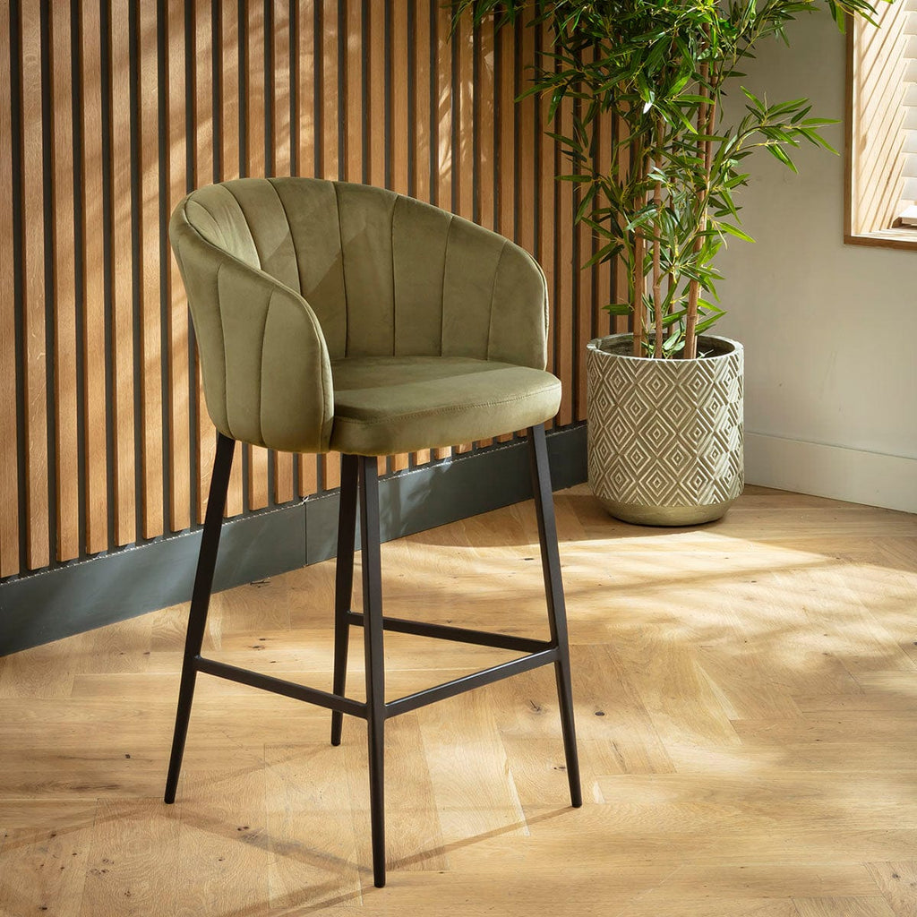 Tabouret de bar de cuisine moderne Hattie, hauteur comptoir, vert olive