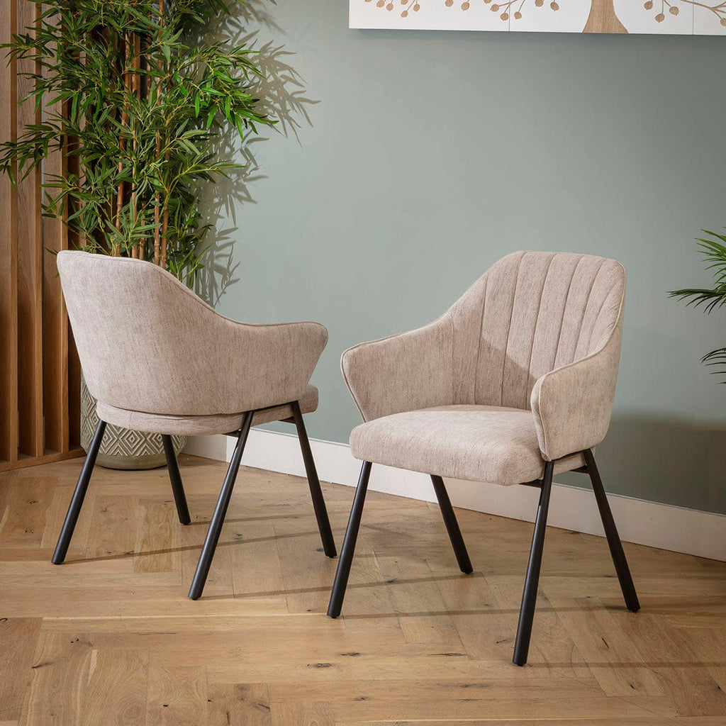 Chaise de salle à manger Clara moderne avec accoudoirs et tissu gris