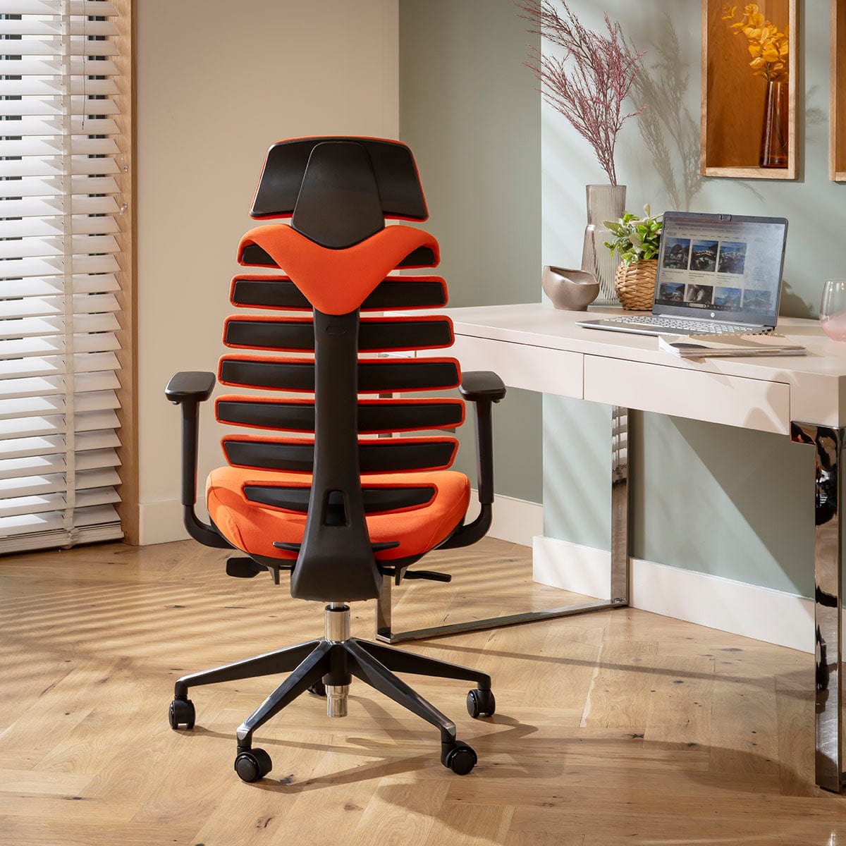 Chaise de bureau moderne Ergo en tissu noir et orange