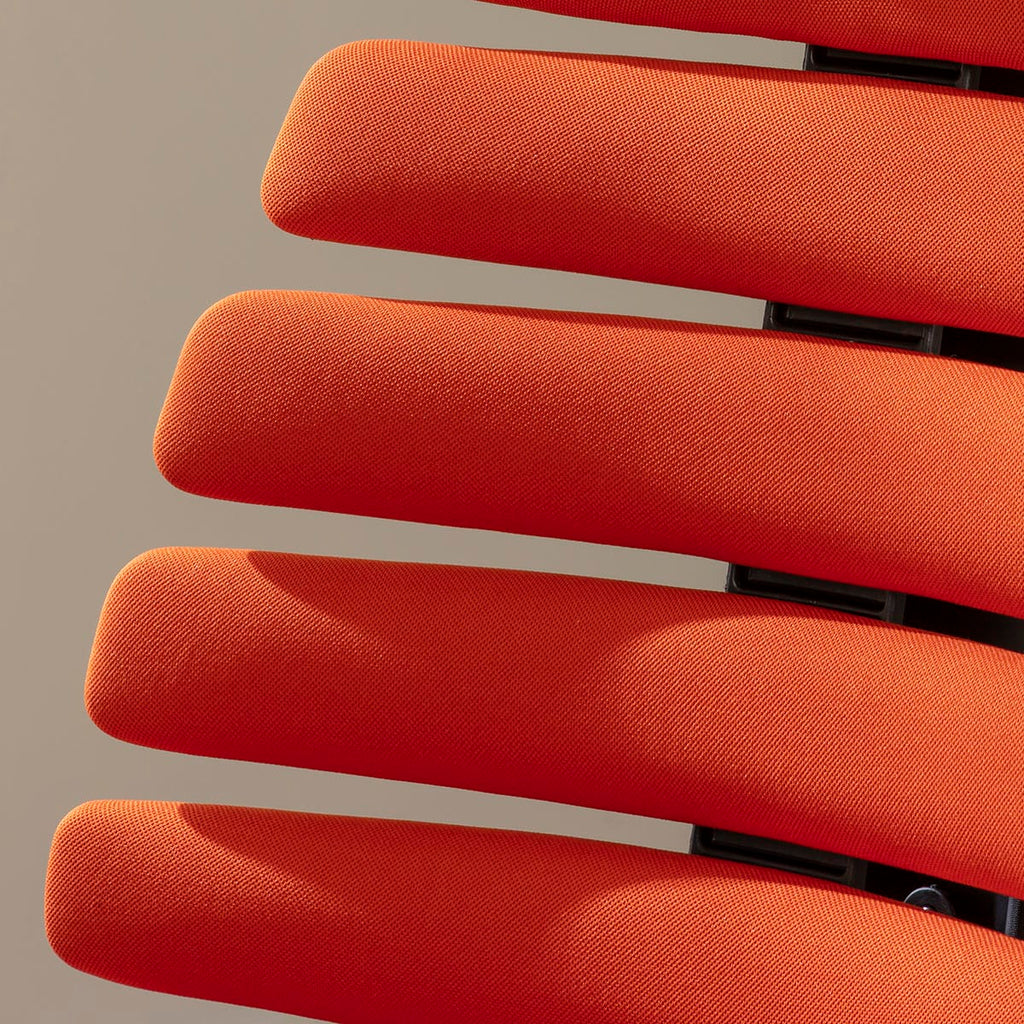 Chaise de bureau moderne Ergo en tissu noir et orange