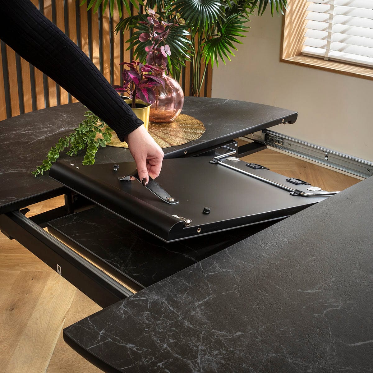 Ensemble de salle à manger rond extensible 4 places Piper &amp; Venus en céramique verte et noire