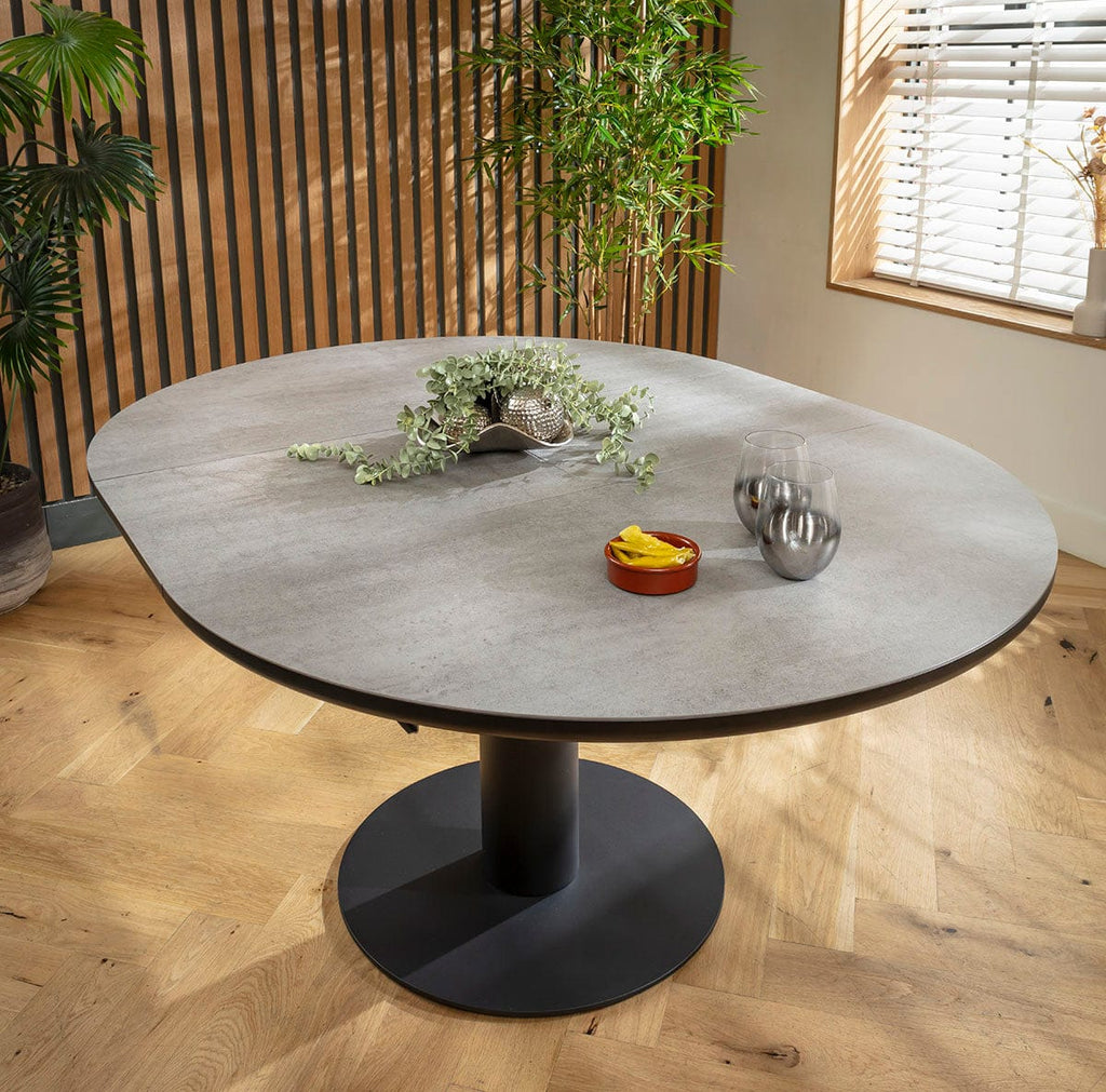 Ensemble de salle à manger rond extensible 6 places Maple &amp; Venus en céramique grise