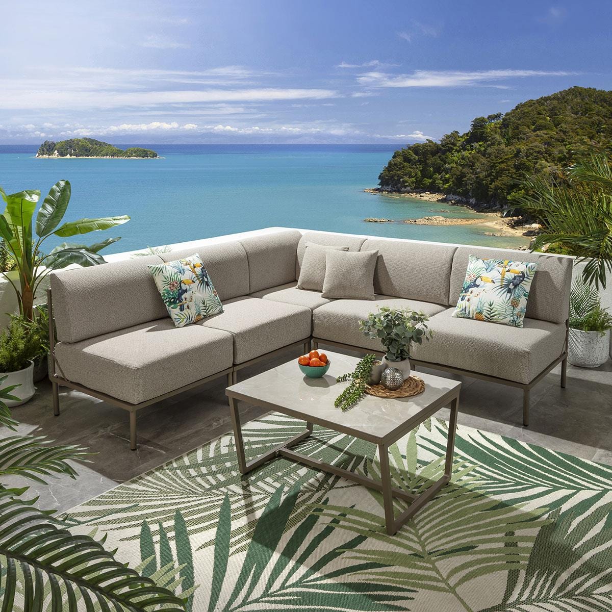 Ensemble canapé d'angle de jardin modulaire Alfie, couleur crème latte, 216 x 216 cm, longueur 6 pouces.