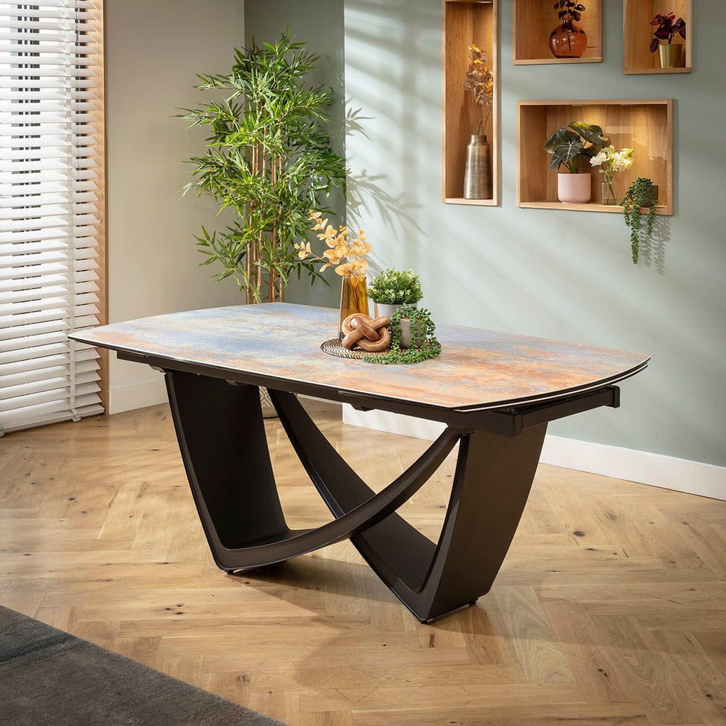 Table de salle à manger extensible Zelda, grand format, motif rustique bleu et orange, céramique, 180-260 cm