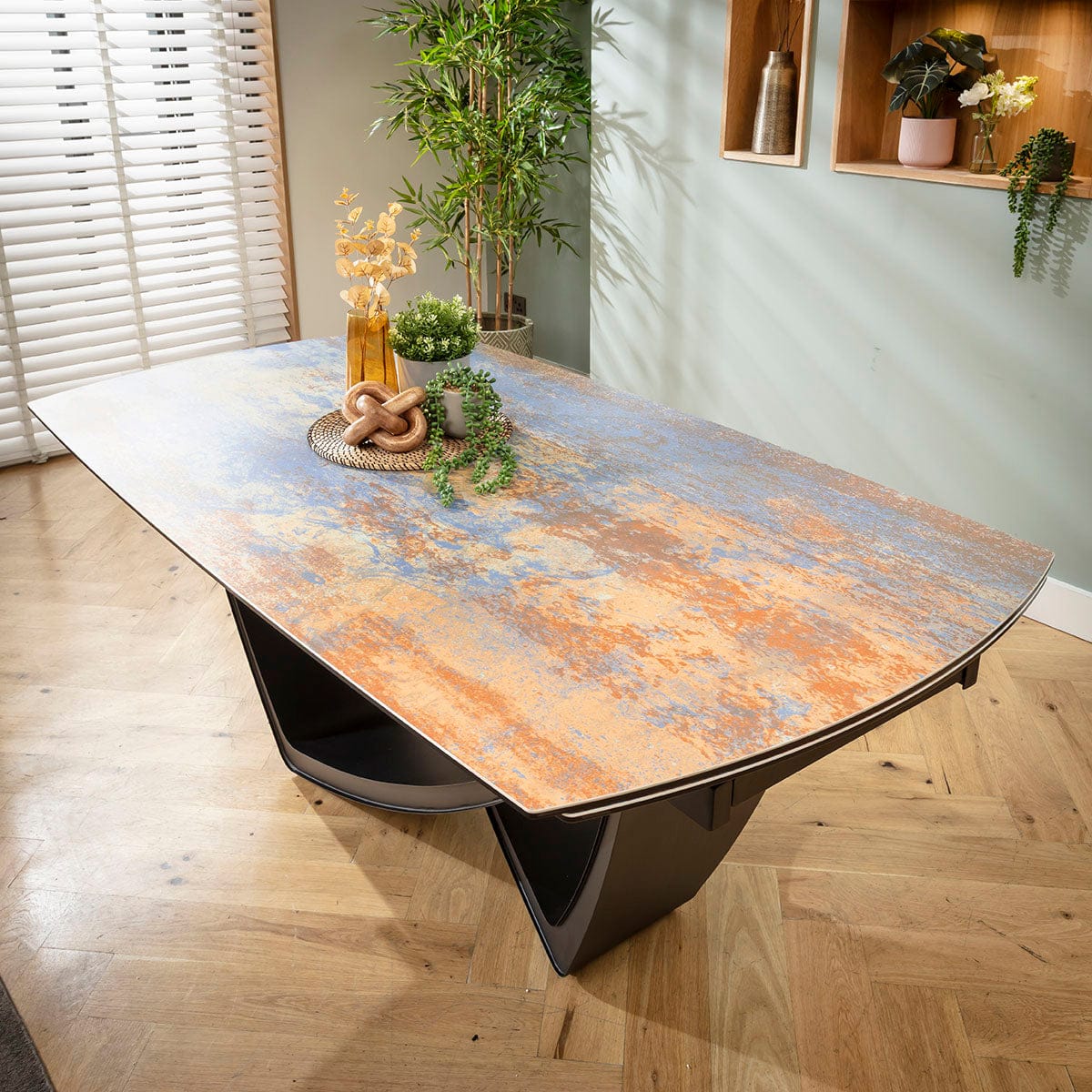 Table de salle à manger extensible Zelda, grand format, motif rustique bleu et orange, céramique, 180-260 cm