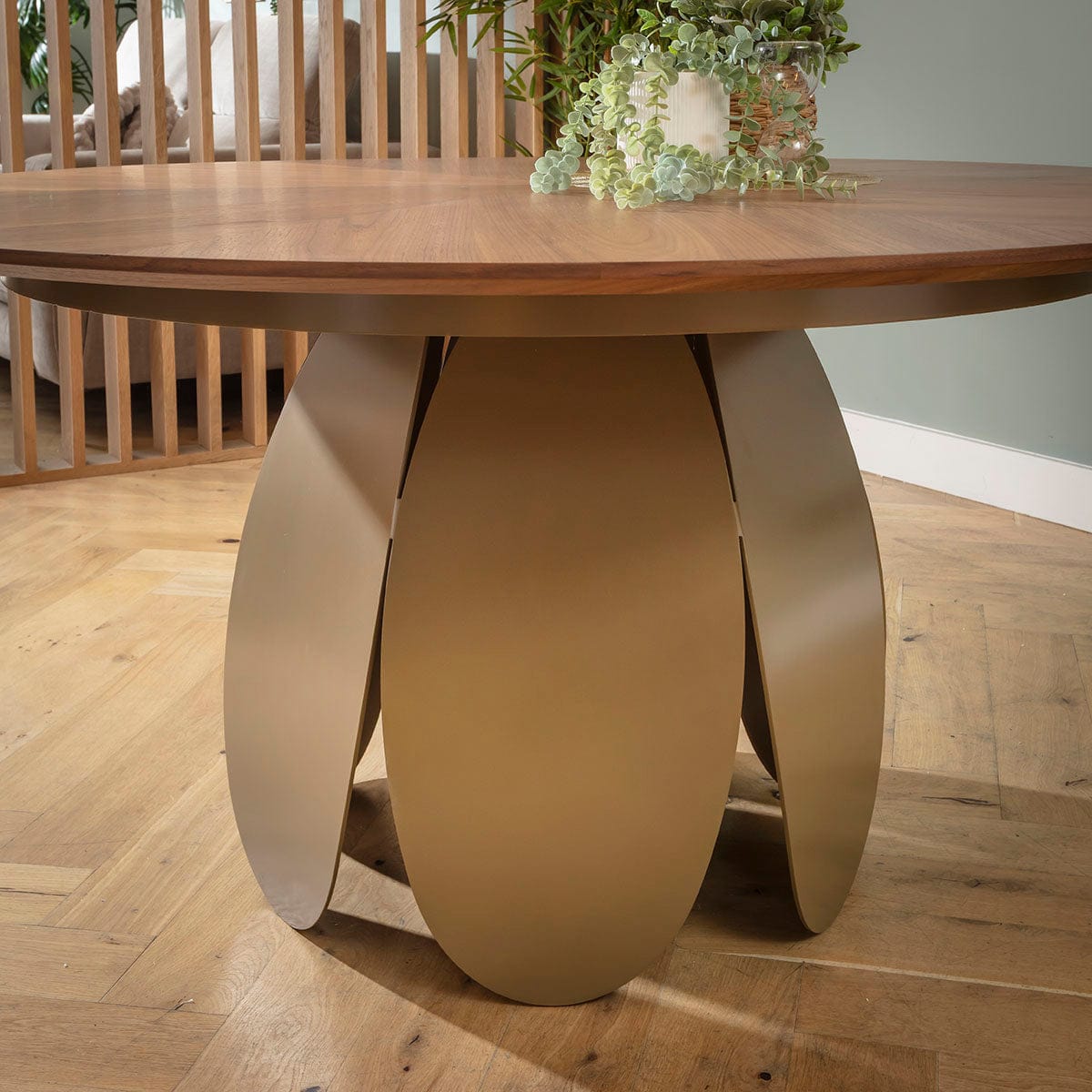 Table de salle à manger ronde Phoenix 6 places en bois, noyer et or, 150 cm