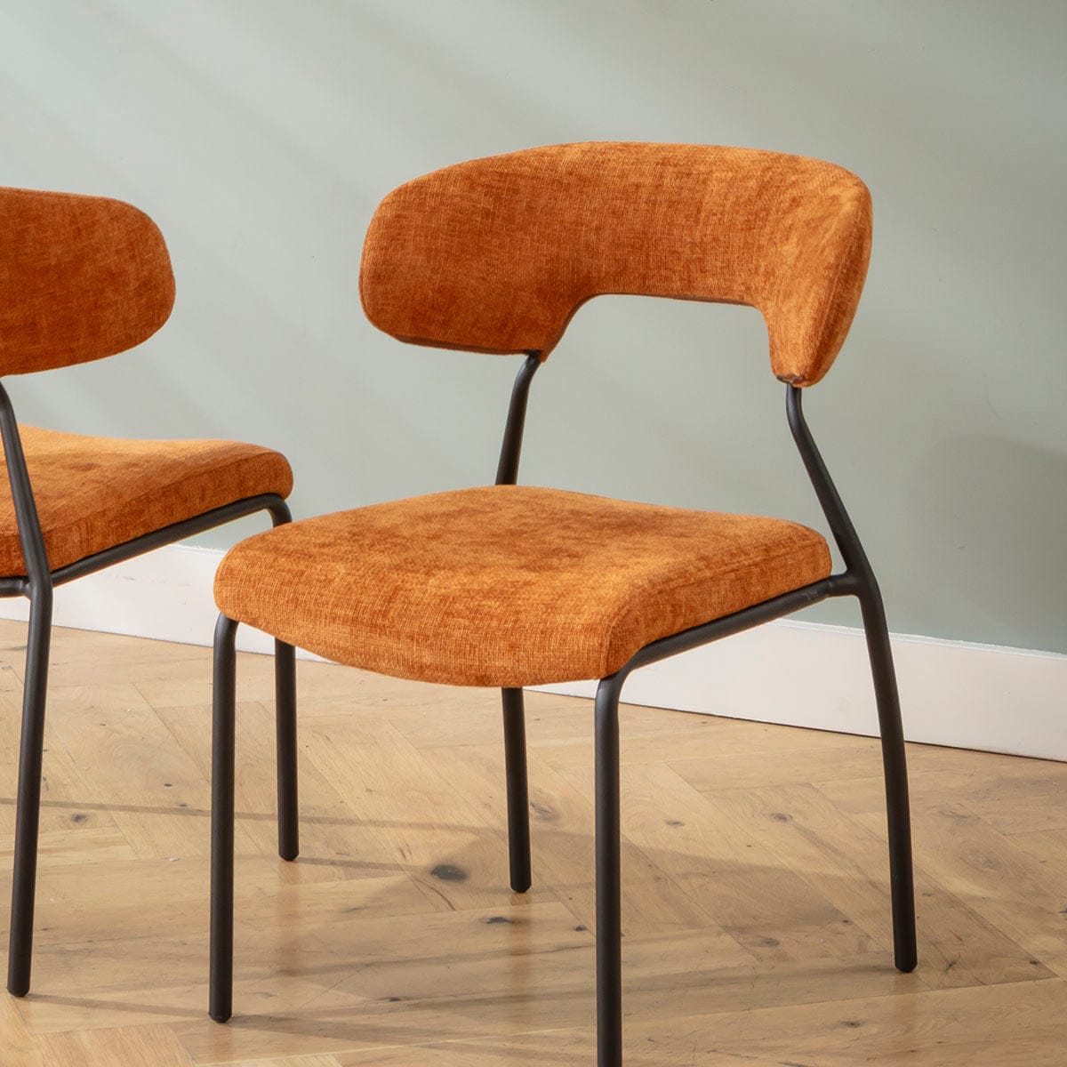 Chaise de salle à manger Oscar Modern Scandi en tissu orange brûlé