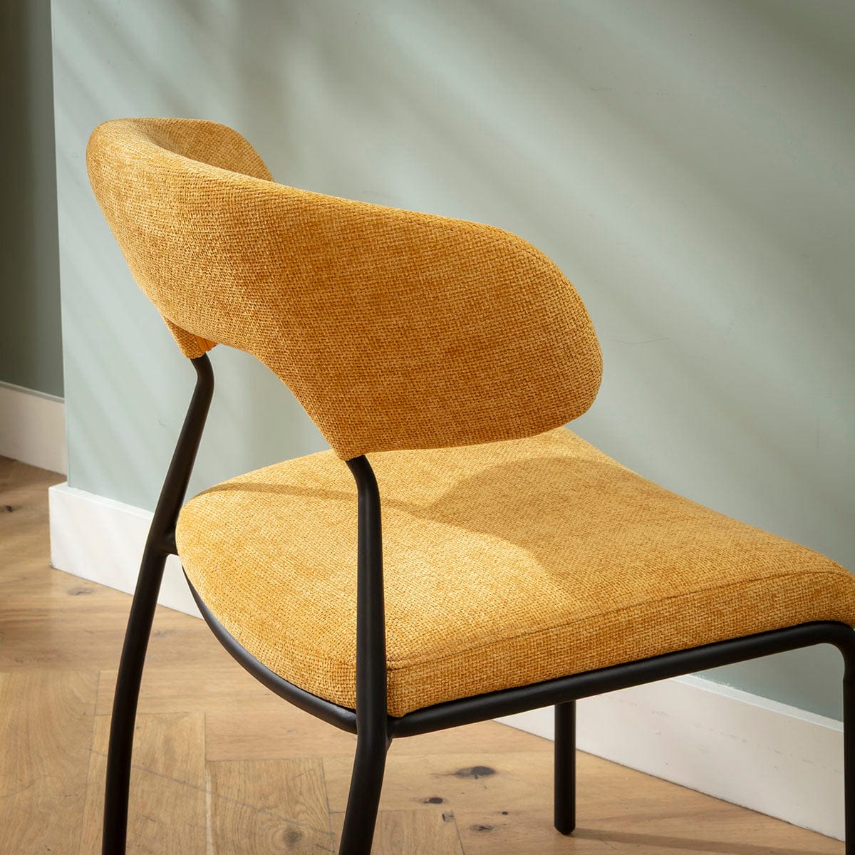 4 chaises de salle à manger Oscar style scandinave moderne, tissu jaune doré