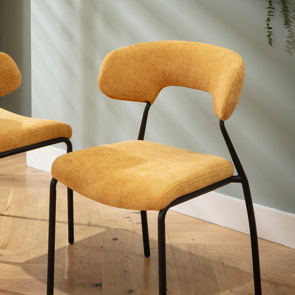 4 chaises de salle à manger Oscar style scandinave moderne, tissu jaune doré