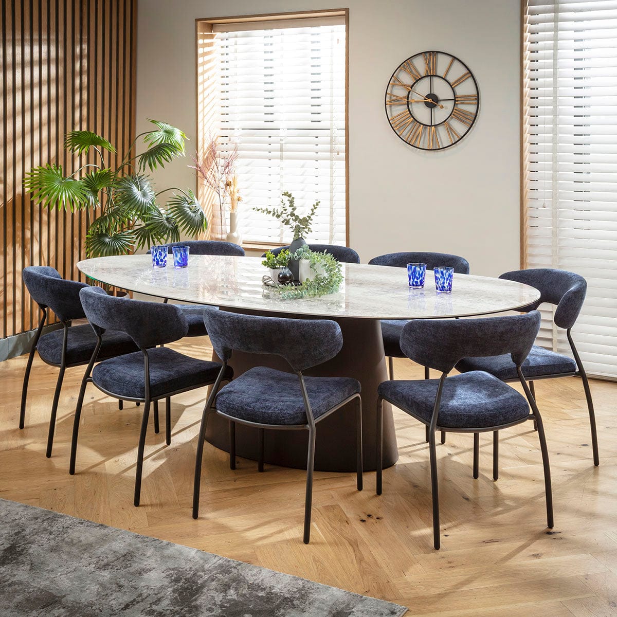 Ensemble de salle à manger ovale 8 places Oscar &amp; Ashford, céramique bleu foncé et grise